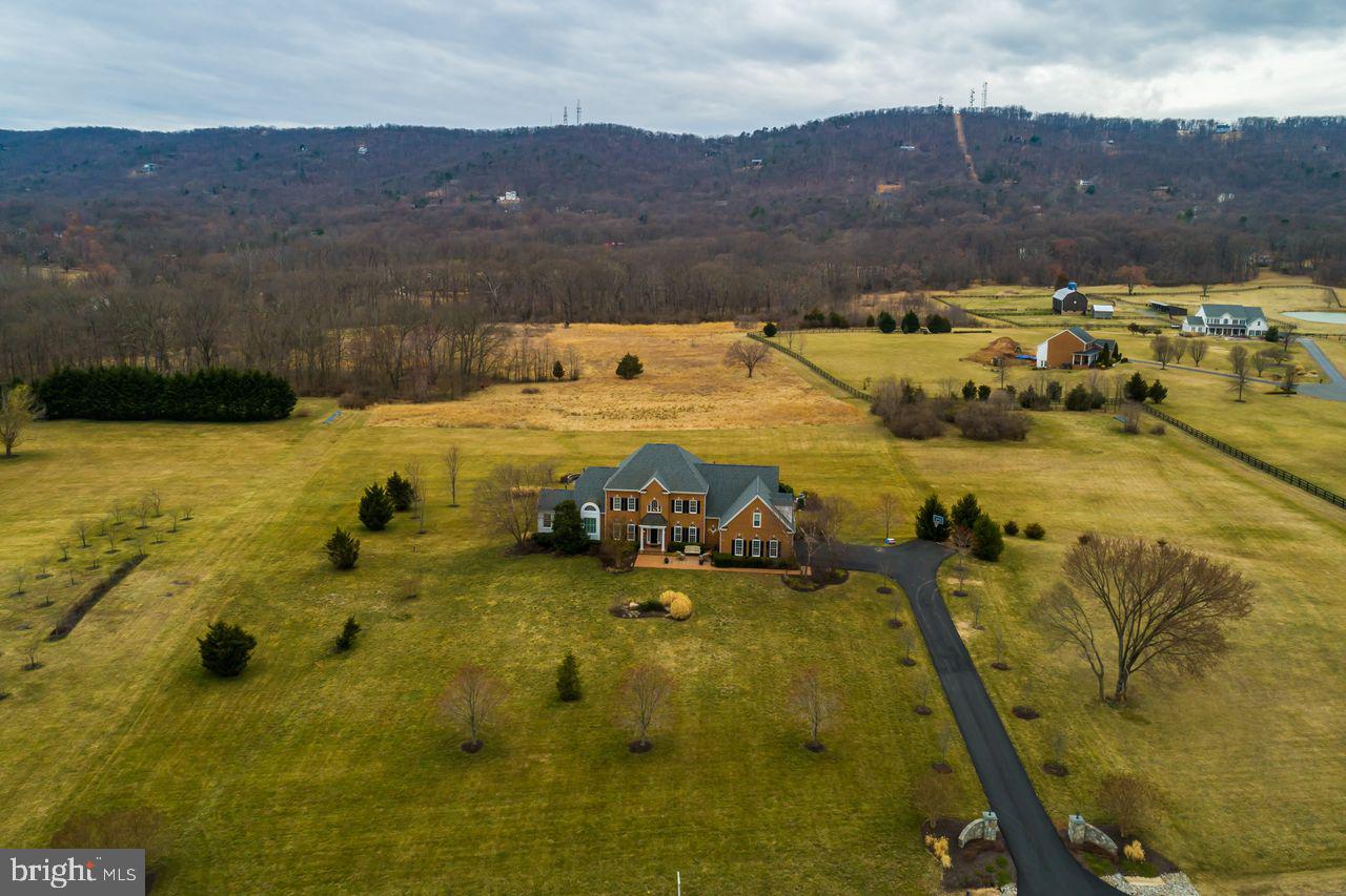 AVONDALE ESTATES - Residential