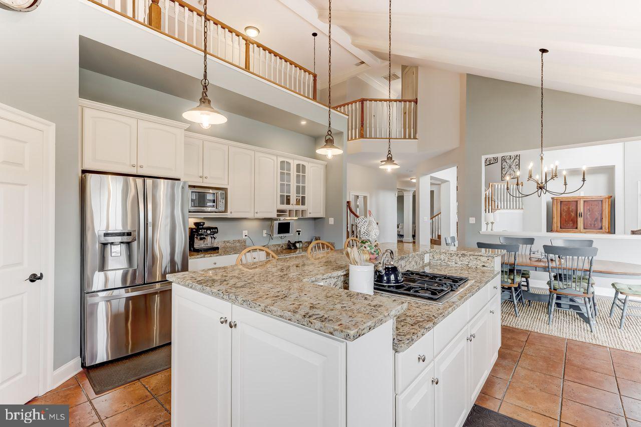 AVONDALE ESTATES - Residential