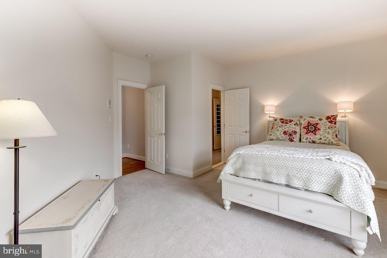 AVONDALE ESTATES - Residential