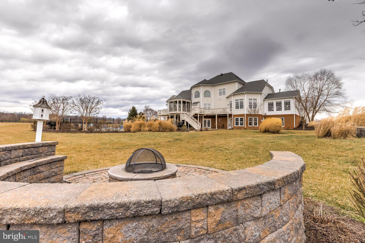 AVONDALE ESTATES - Residential