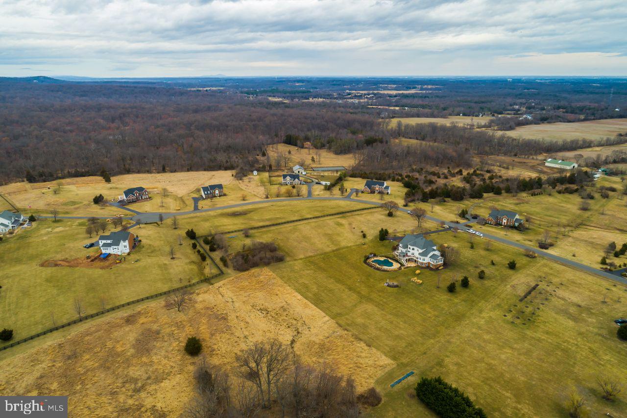 AVONDALE ESTATES - Residential