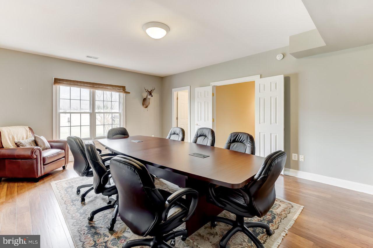 AVONDALE ESTATES - Residential