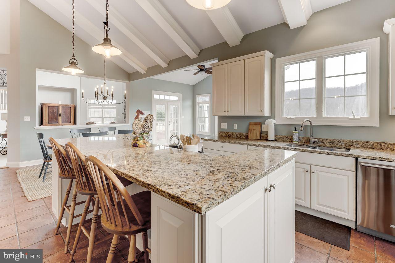 AVONDALE ESTATES - Residential