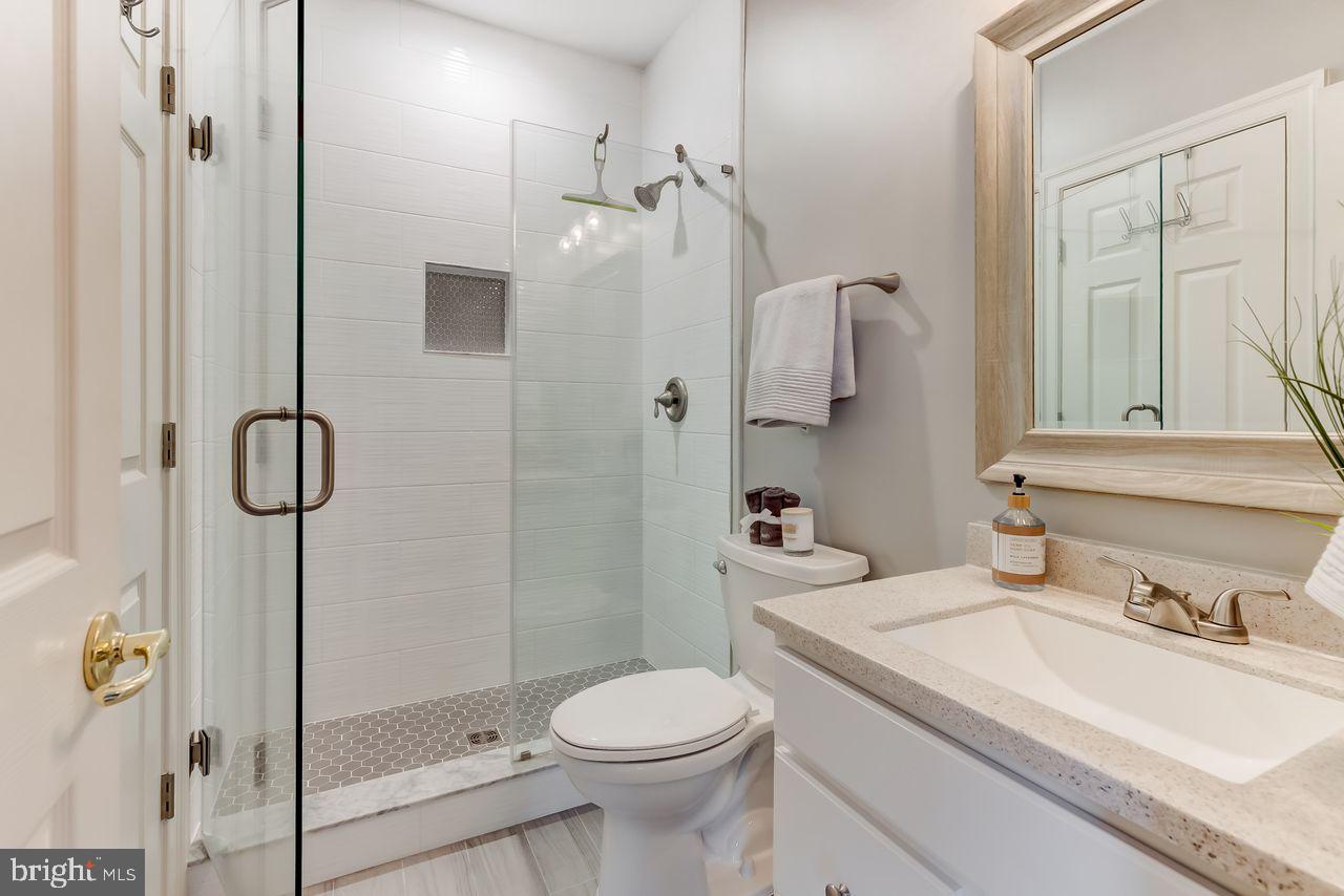 AVONDALE ESTATES - Residential