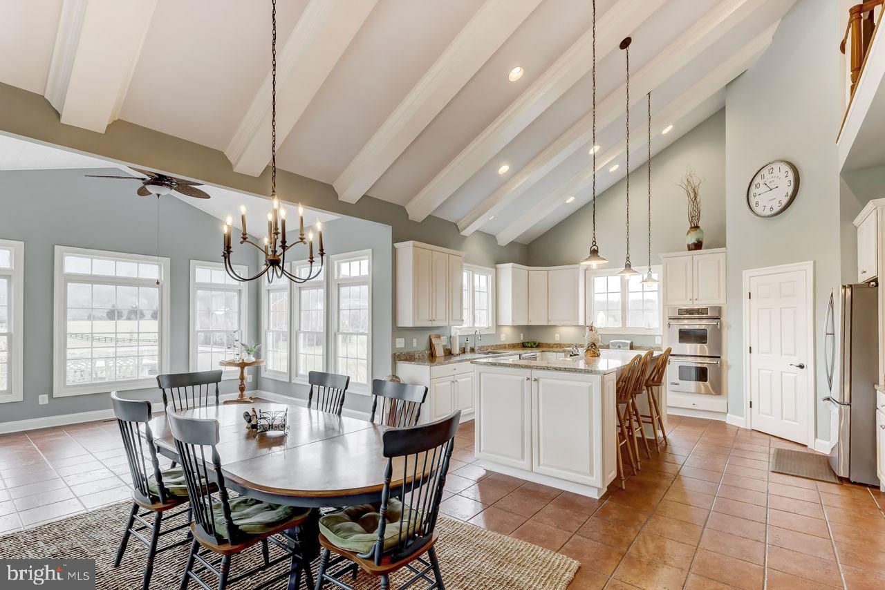 AVONDALE ESTATES - Residential