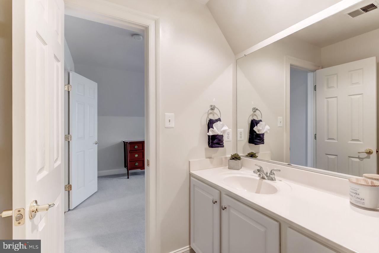 AVONDALE ESTATES - Residential