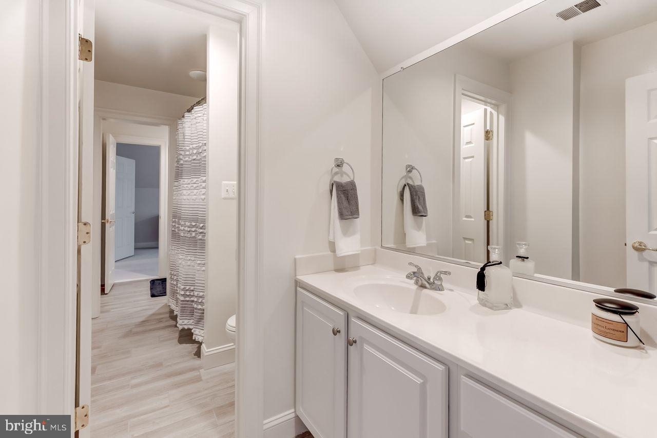 AVONDALE ESTATES - Residential