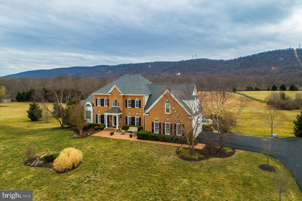 AVONDALE ESTATES - Residential