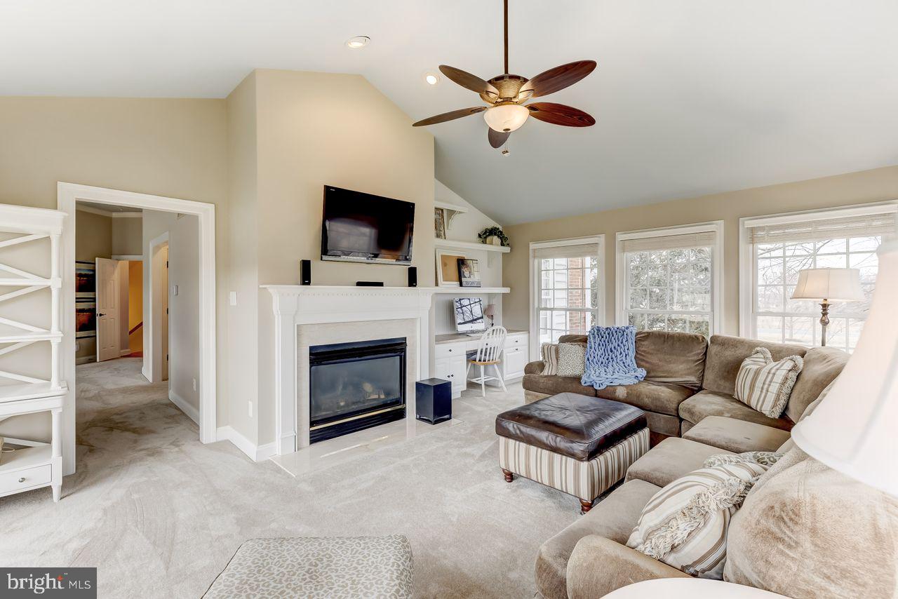 AVONDALE ESTATES - Residential