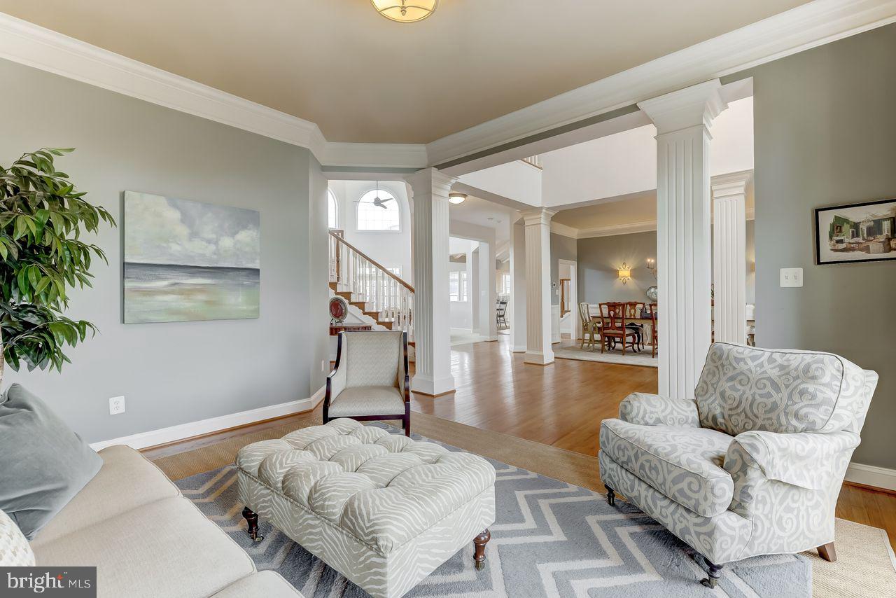 AVONDALE ESTATES - Residential