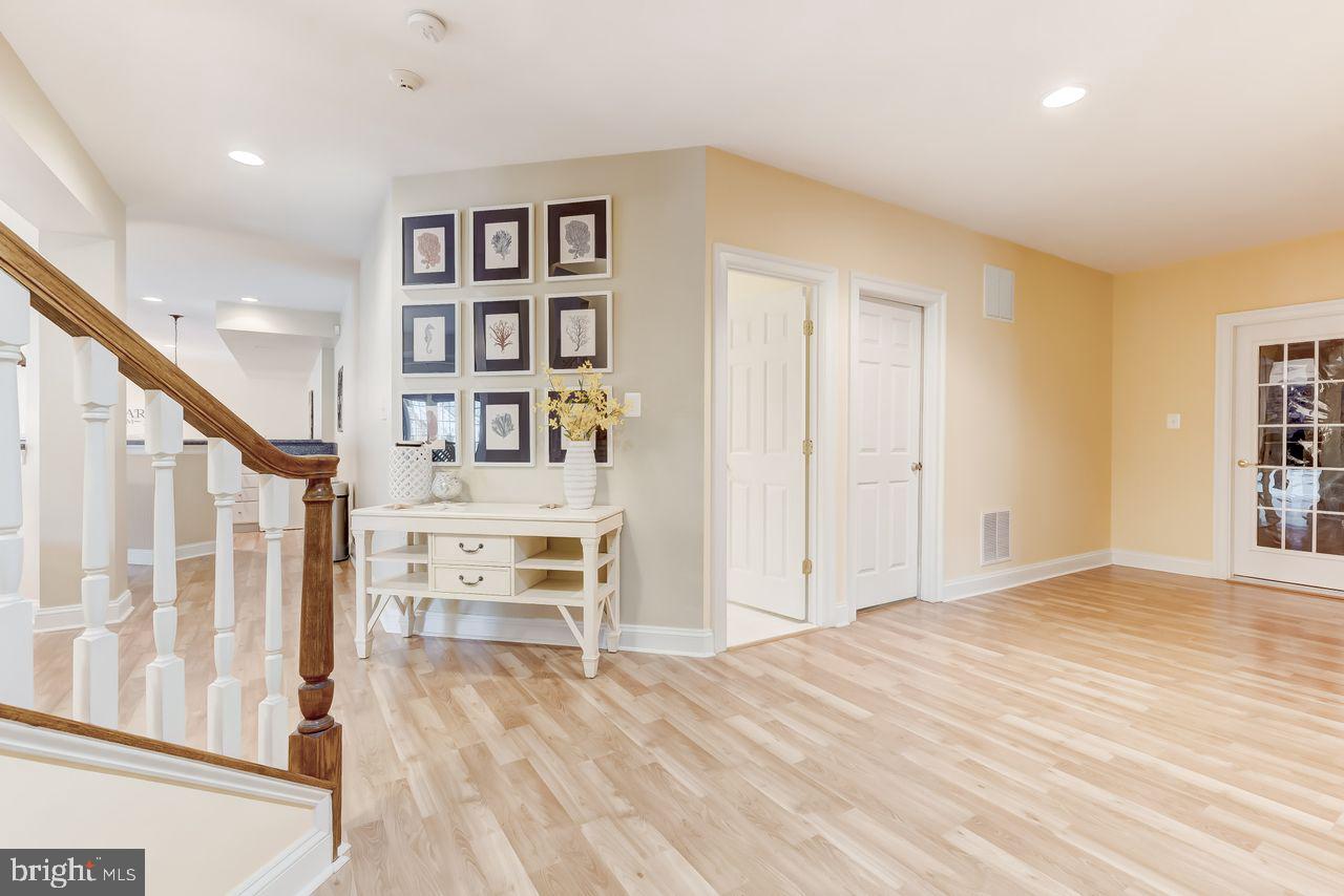 AVONDALE ESTATES - Residential