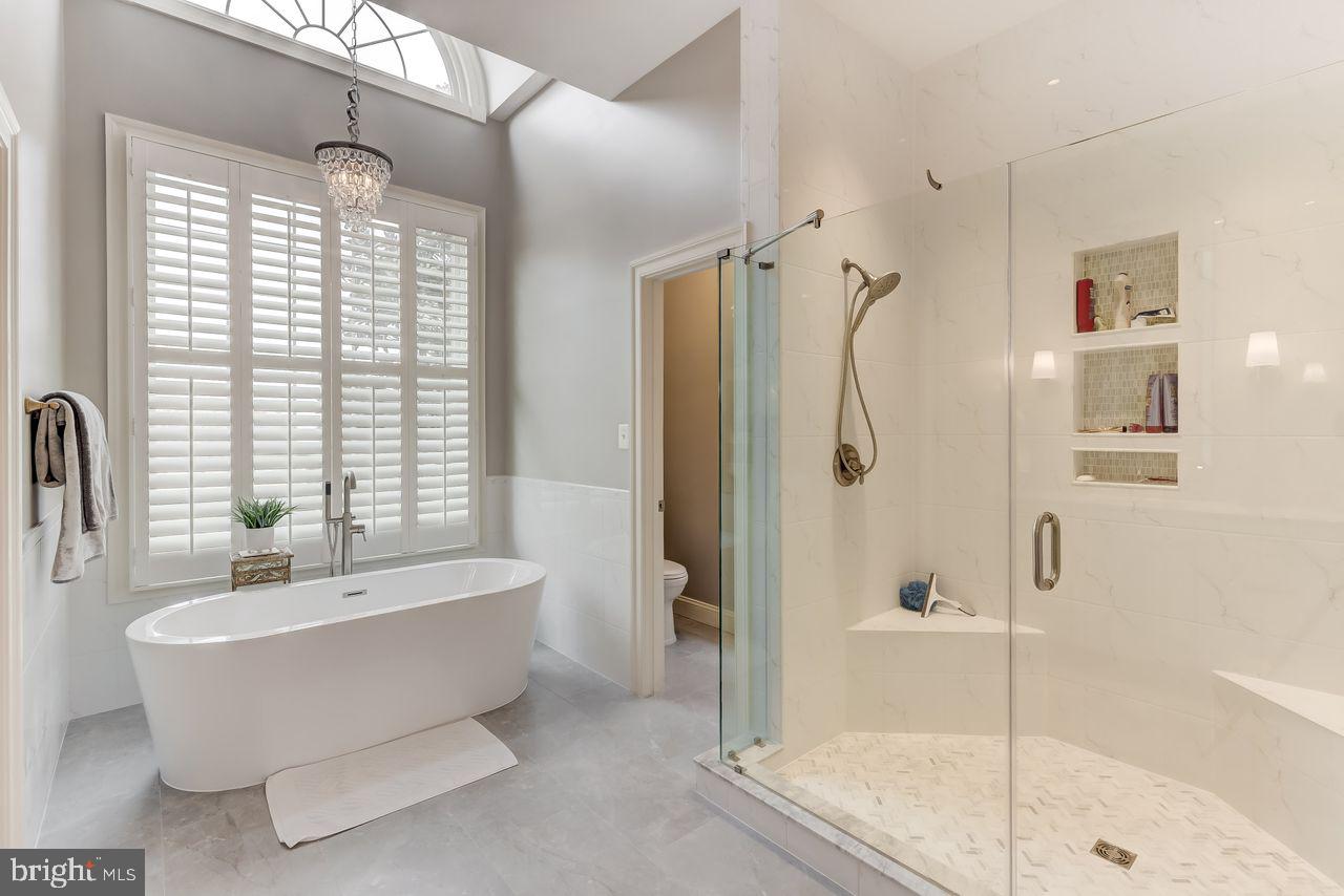 AVONDALE ESTATES - Residential