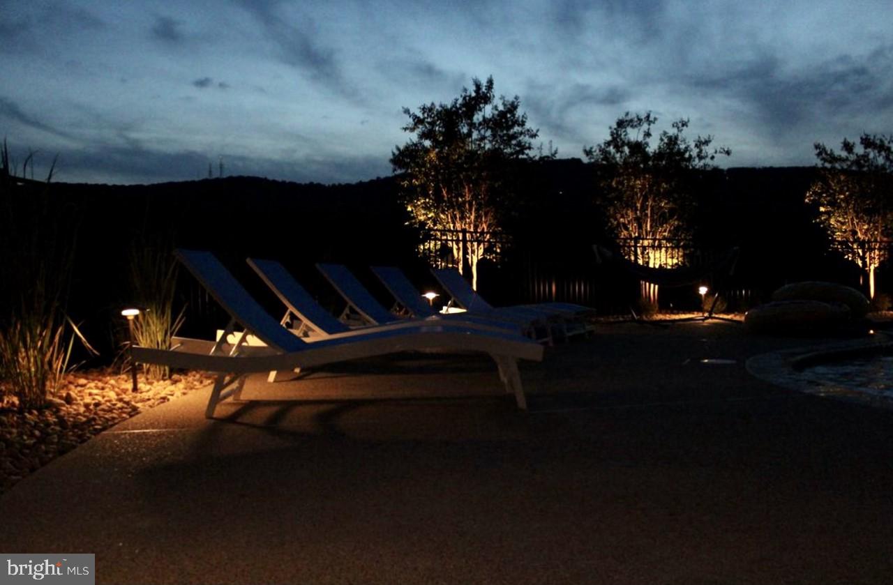 AVONDALE ESTATES - Residential