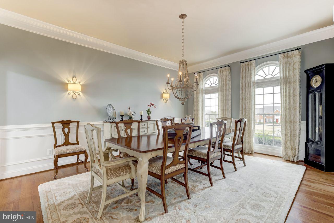 AVONDALE ESTATES - Residential