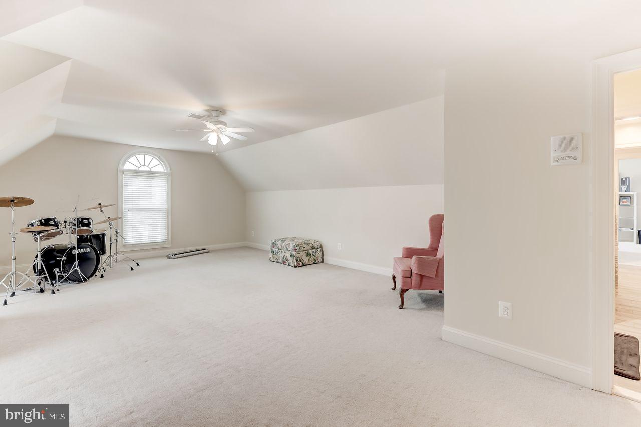 AVONDALE ESTATES - Residential