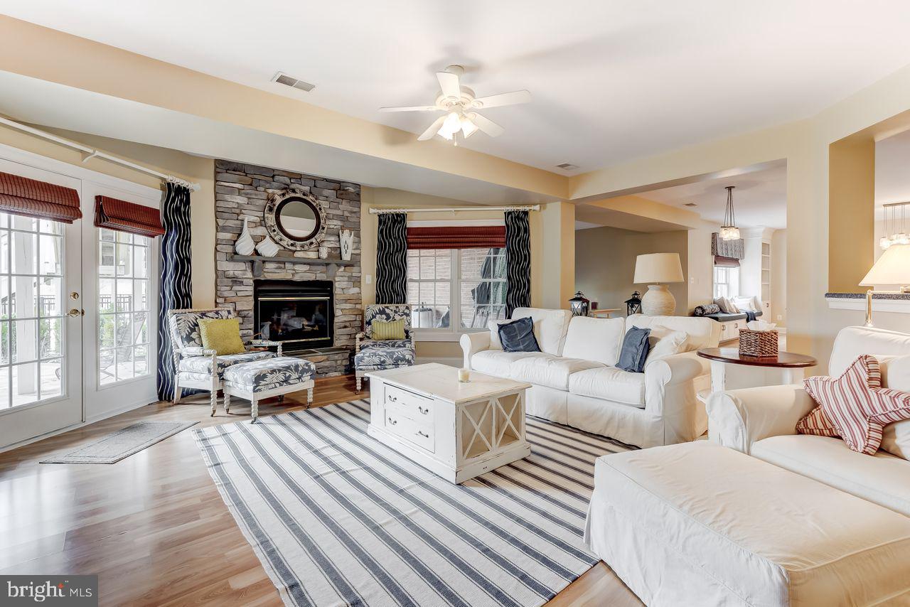 AVONDALE ESTATES - Residential