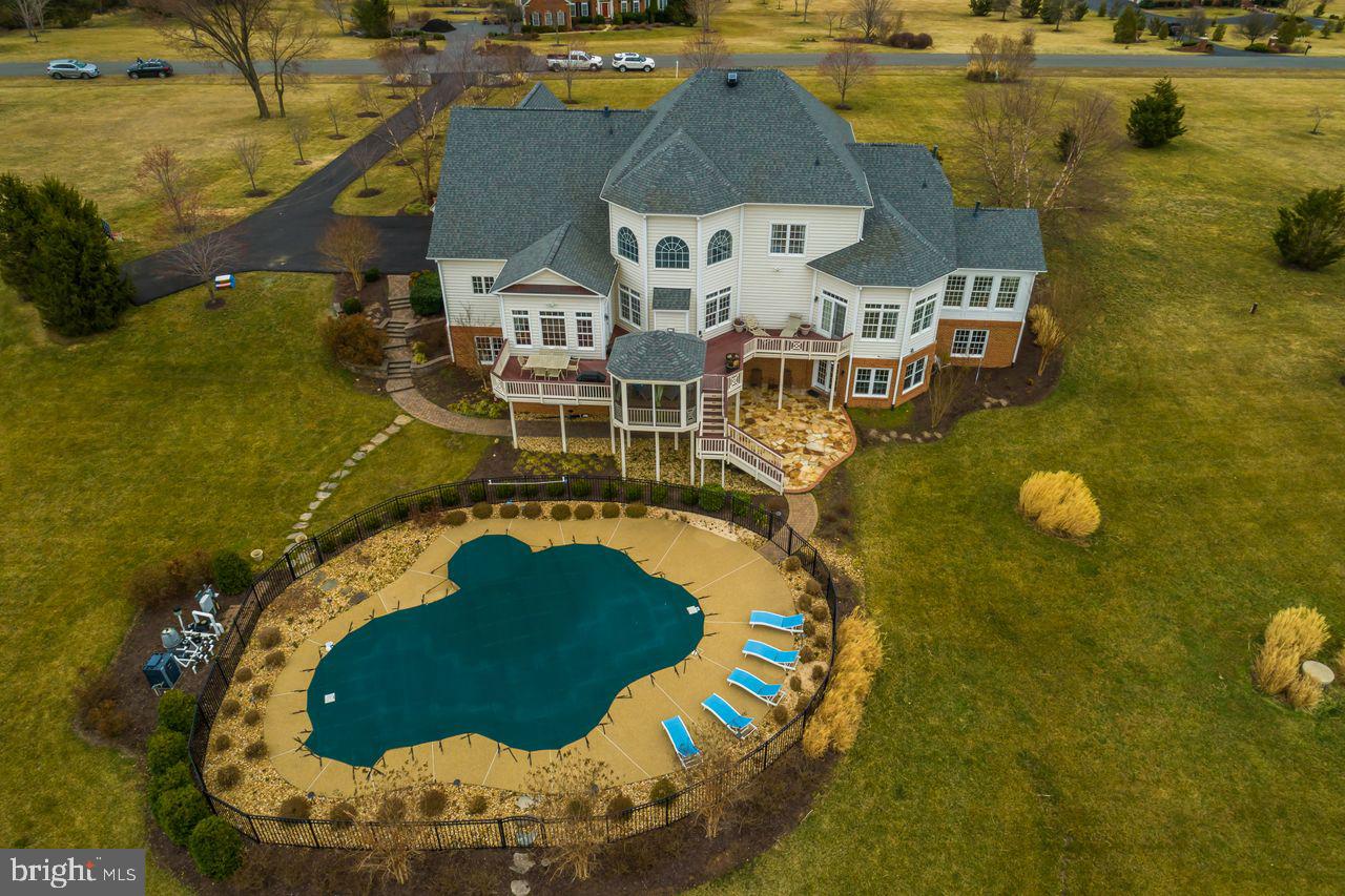 AVONDALE ESTATES - Residential