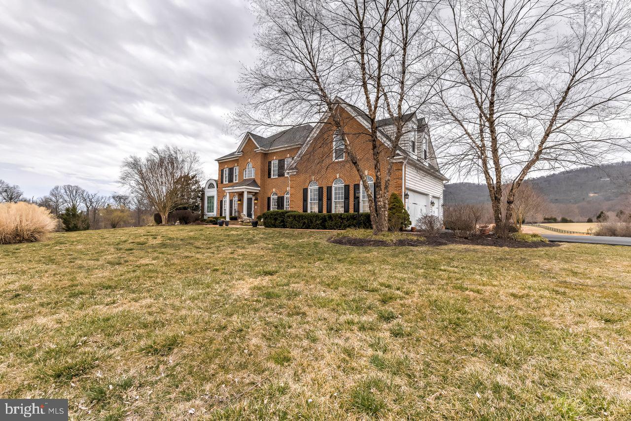 AVONDALE ESTATES - Residential