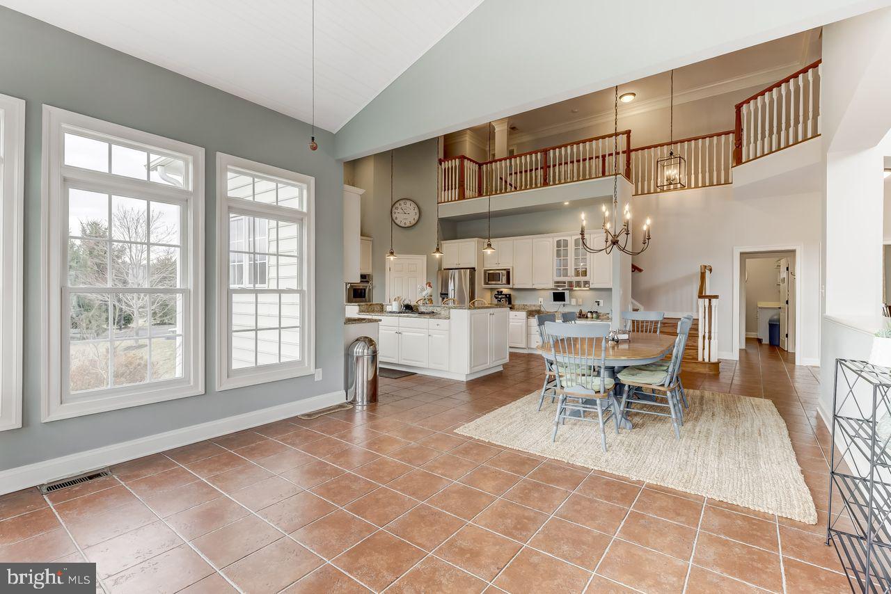 AVONDALE ESTATES - Residential