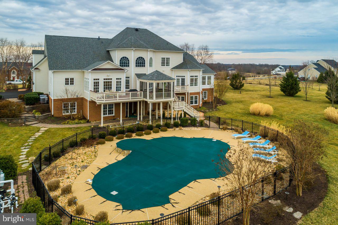 AVONDALE ESTATES - Residential