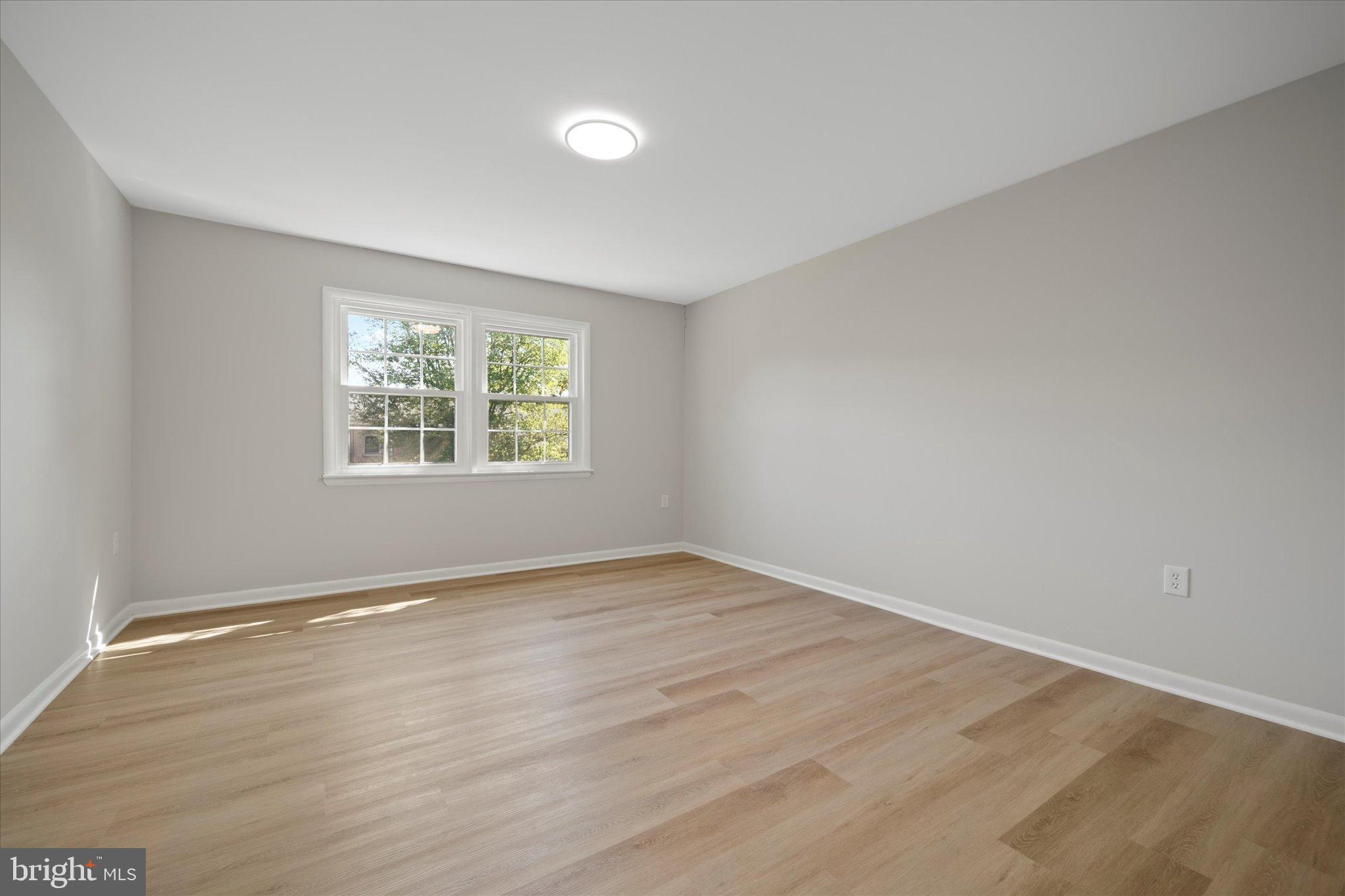 FOXCROFT COLONY CONDOS - Residential