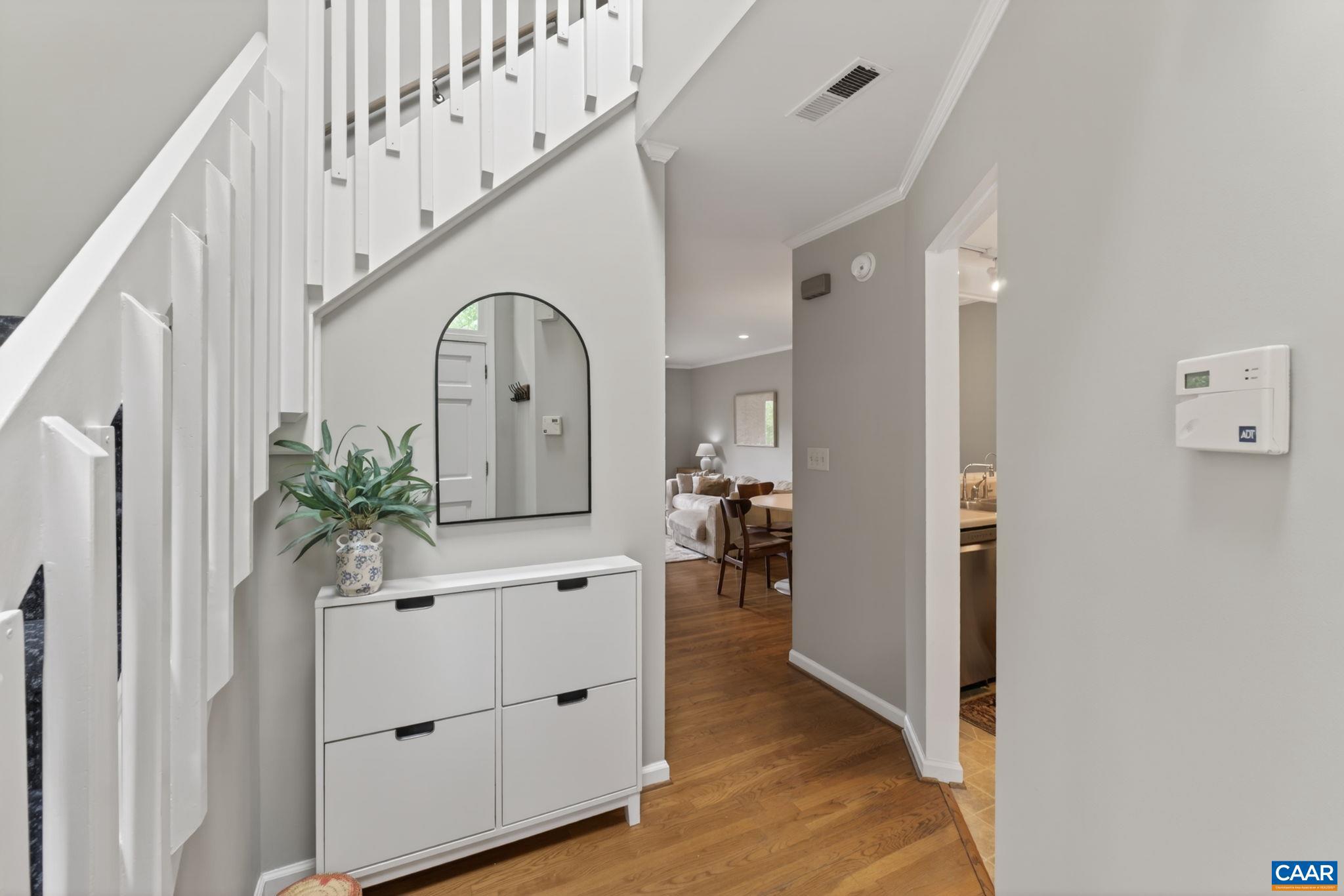 1247 MAPLE VIEW DR