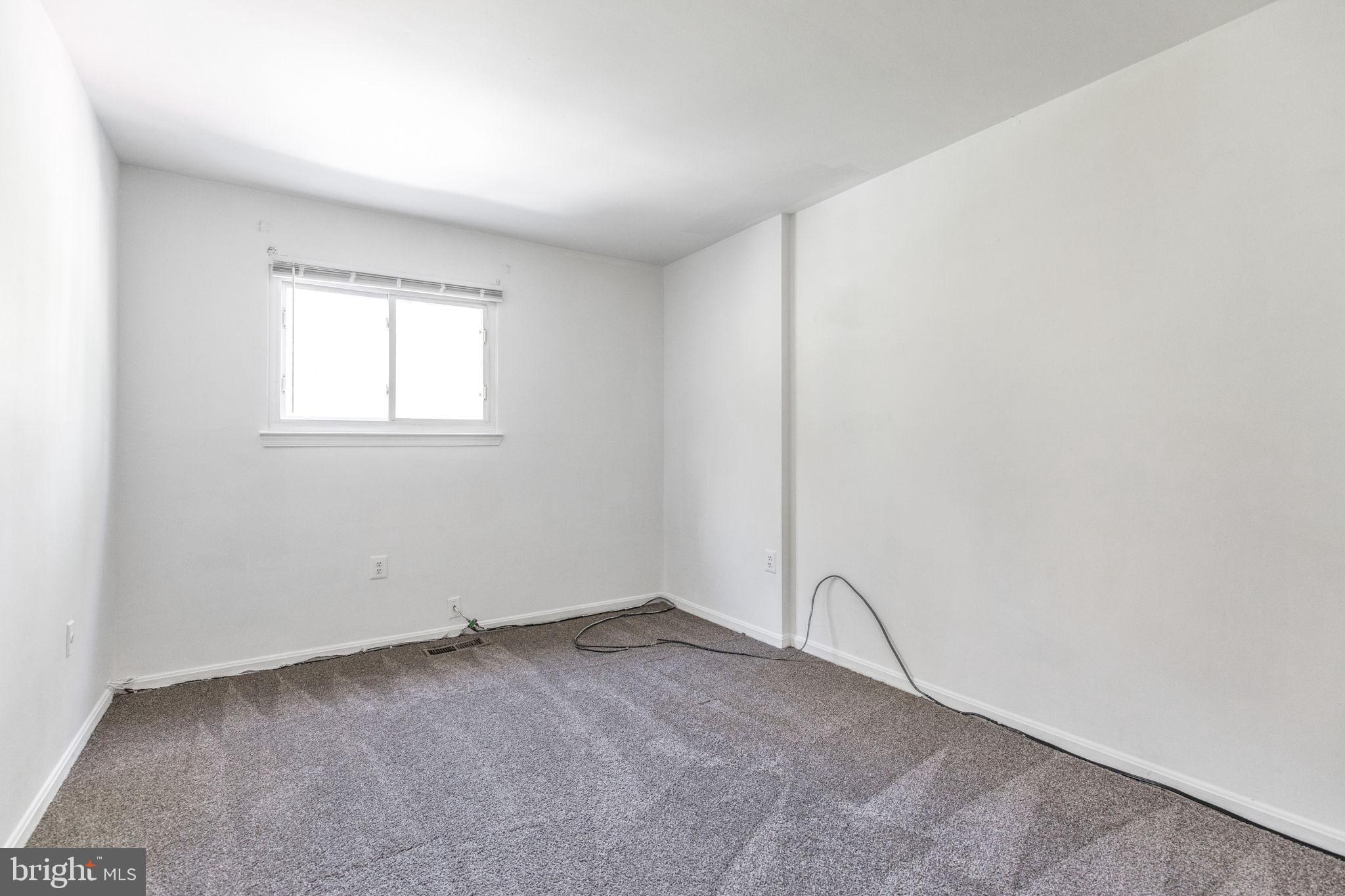 WILLOW HILLS - Residential Lease