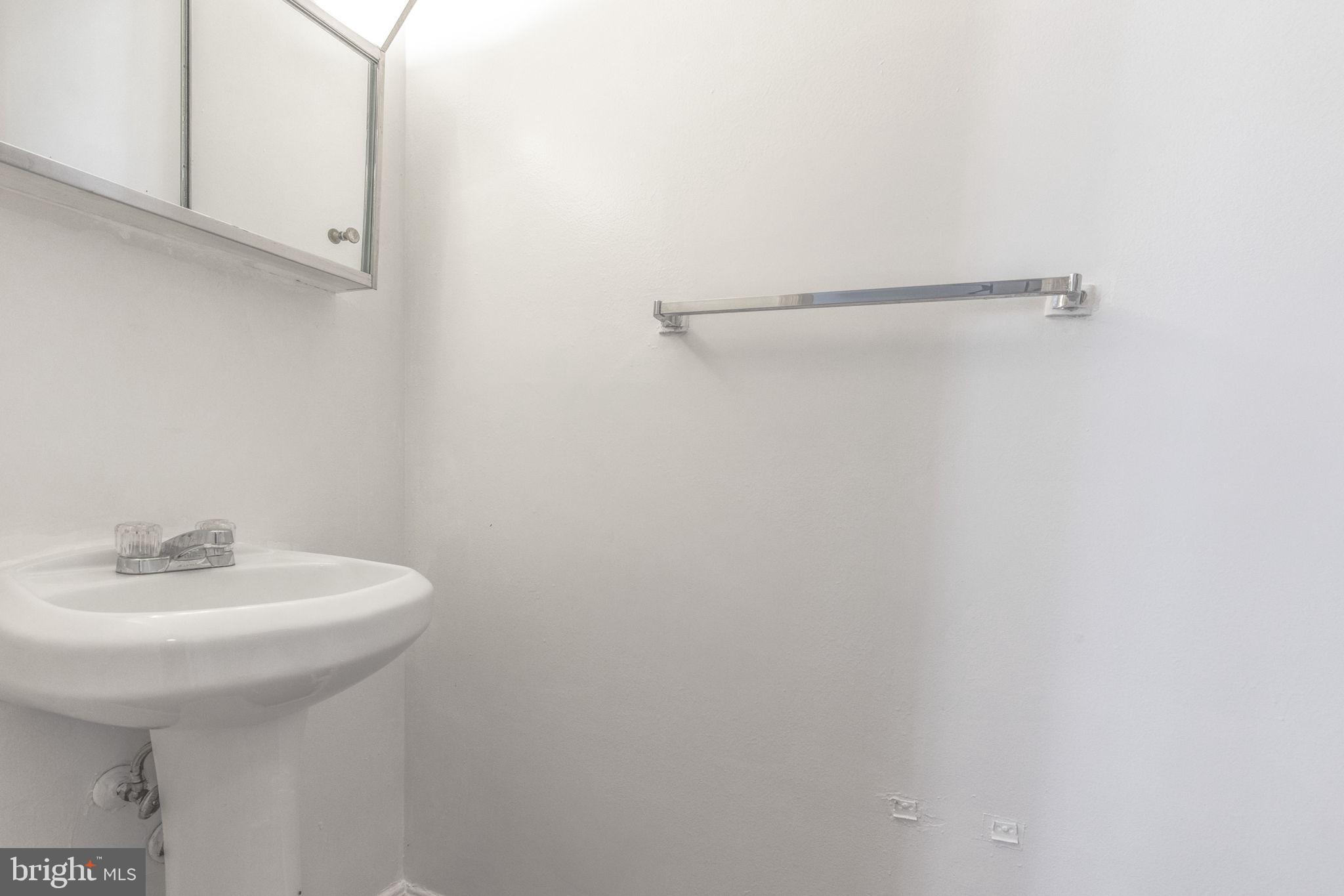 WILLOW HILLS - Residential Lease