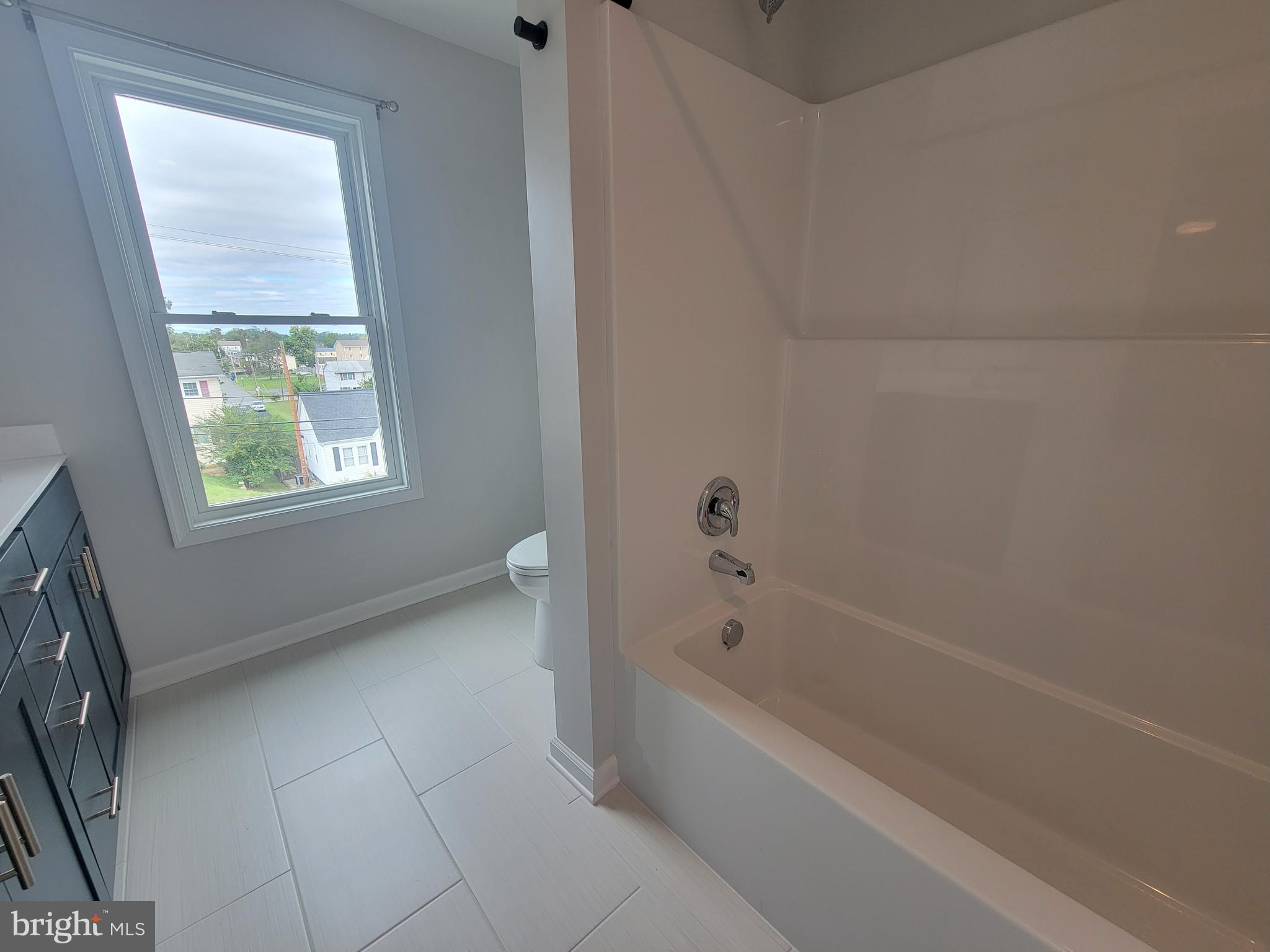 COLLEGE HEIGHTS - Residential Lease