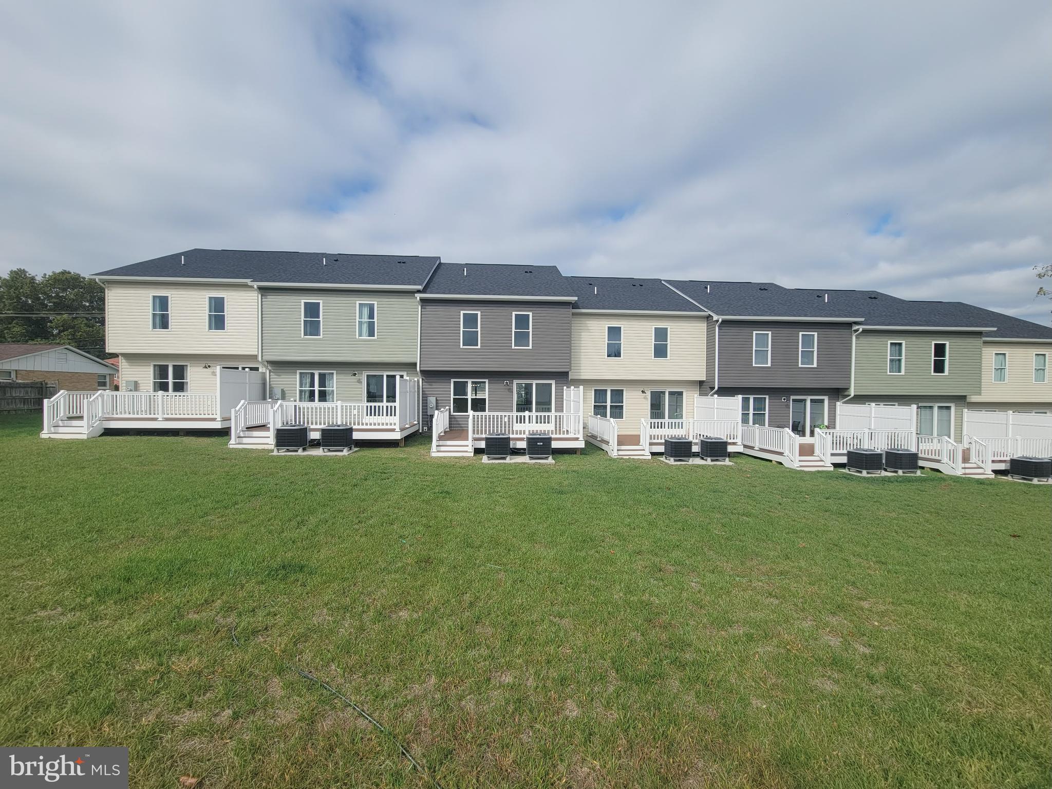 COLLEGE HEIGHTS - Residential Lease