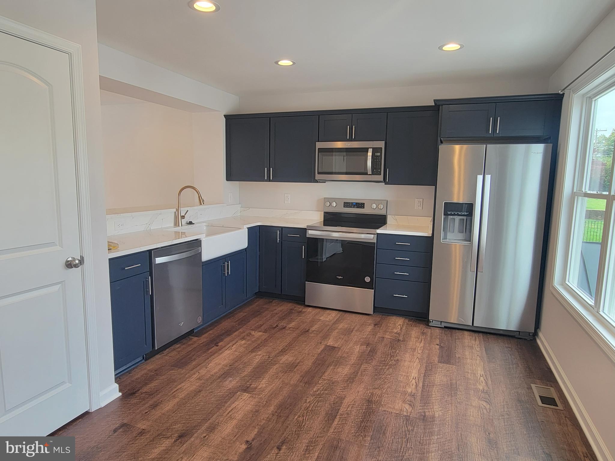 COLLEGE HEIGHTS - Residential Lease