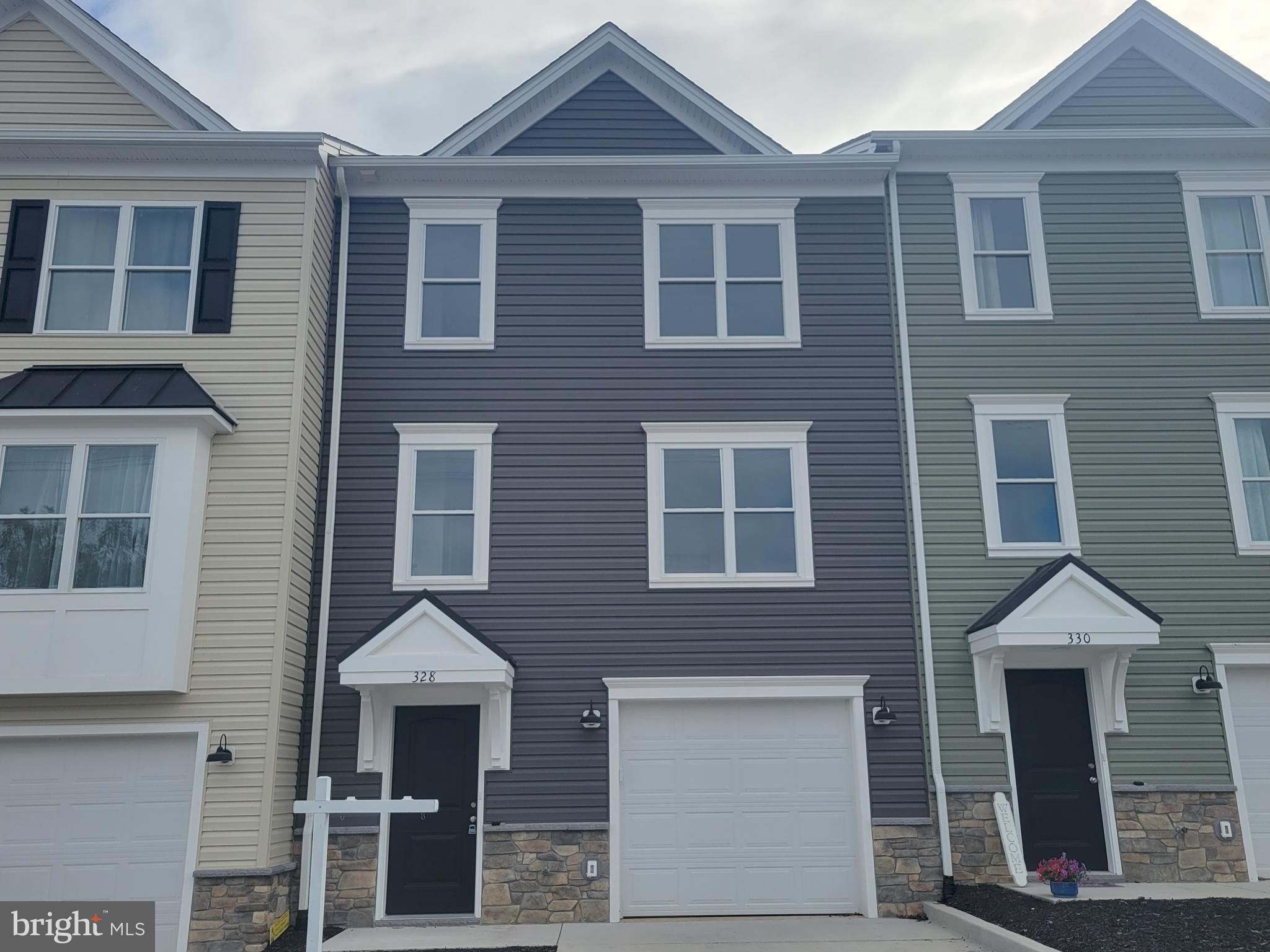 COLLEGE HEIGHTS - Residential Lease