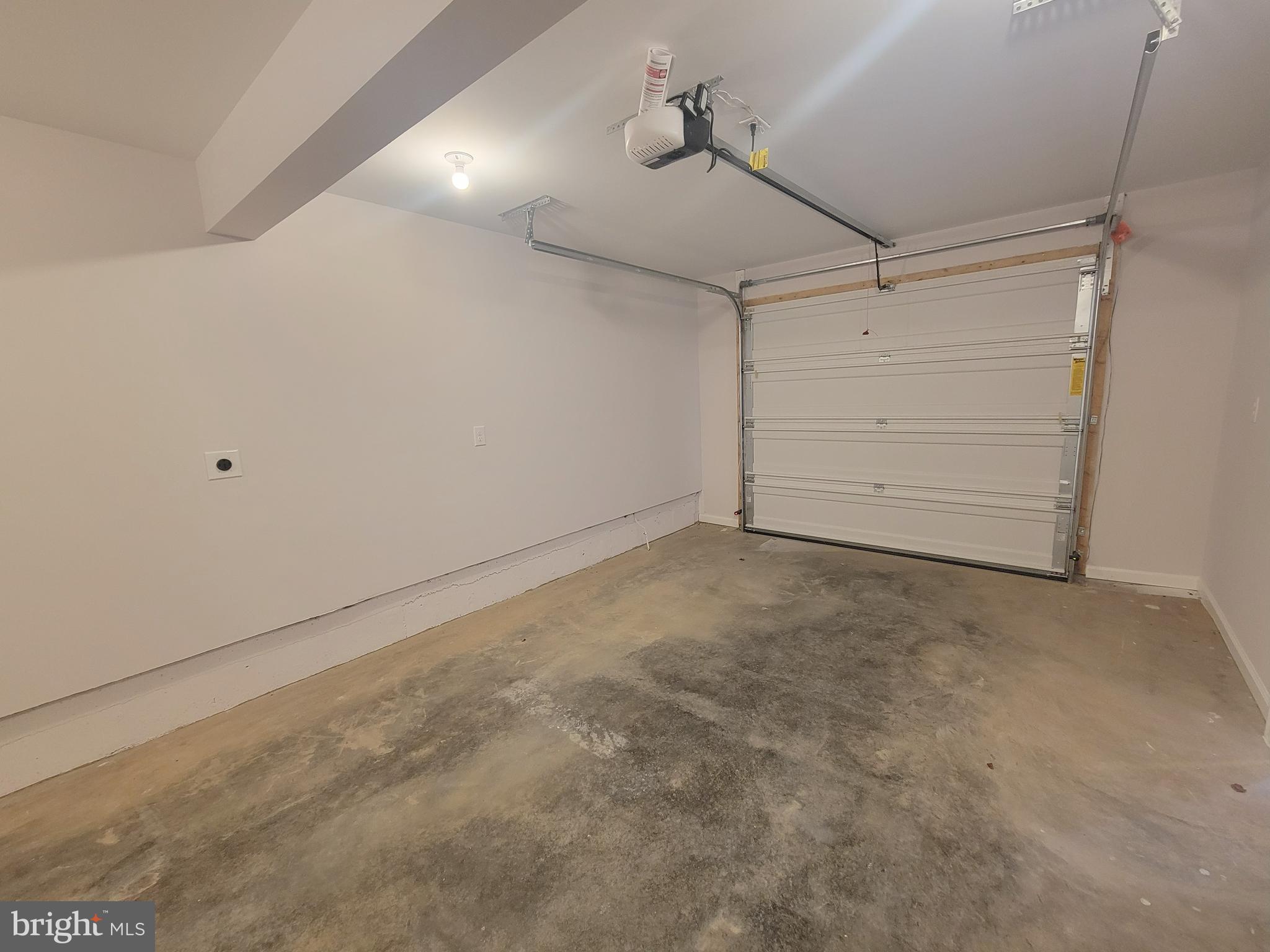 COLLEGE HEIGHTS - Residential Lease