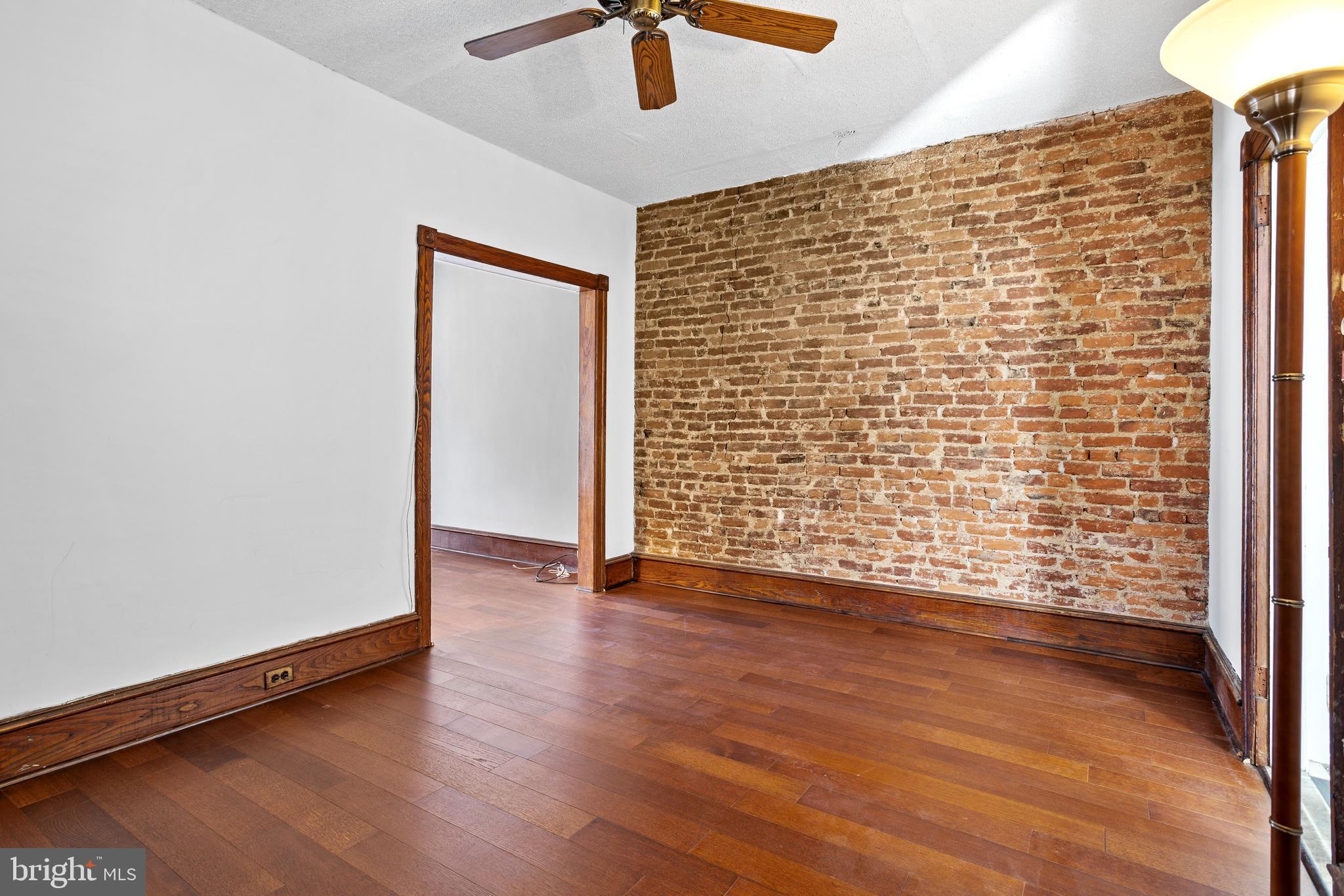 ROXBOROUGH - Residential