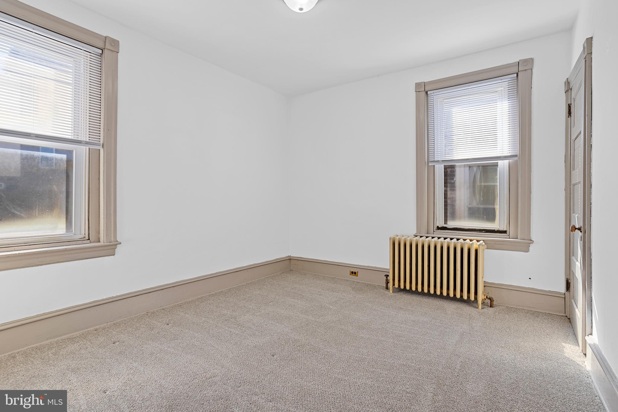 ROXBOROUGH - Residential