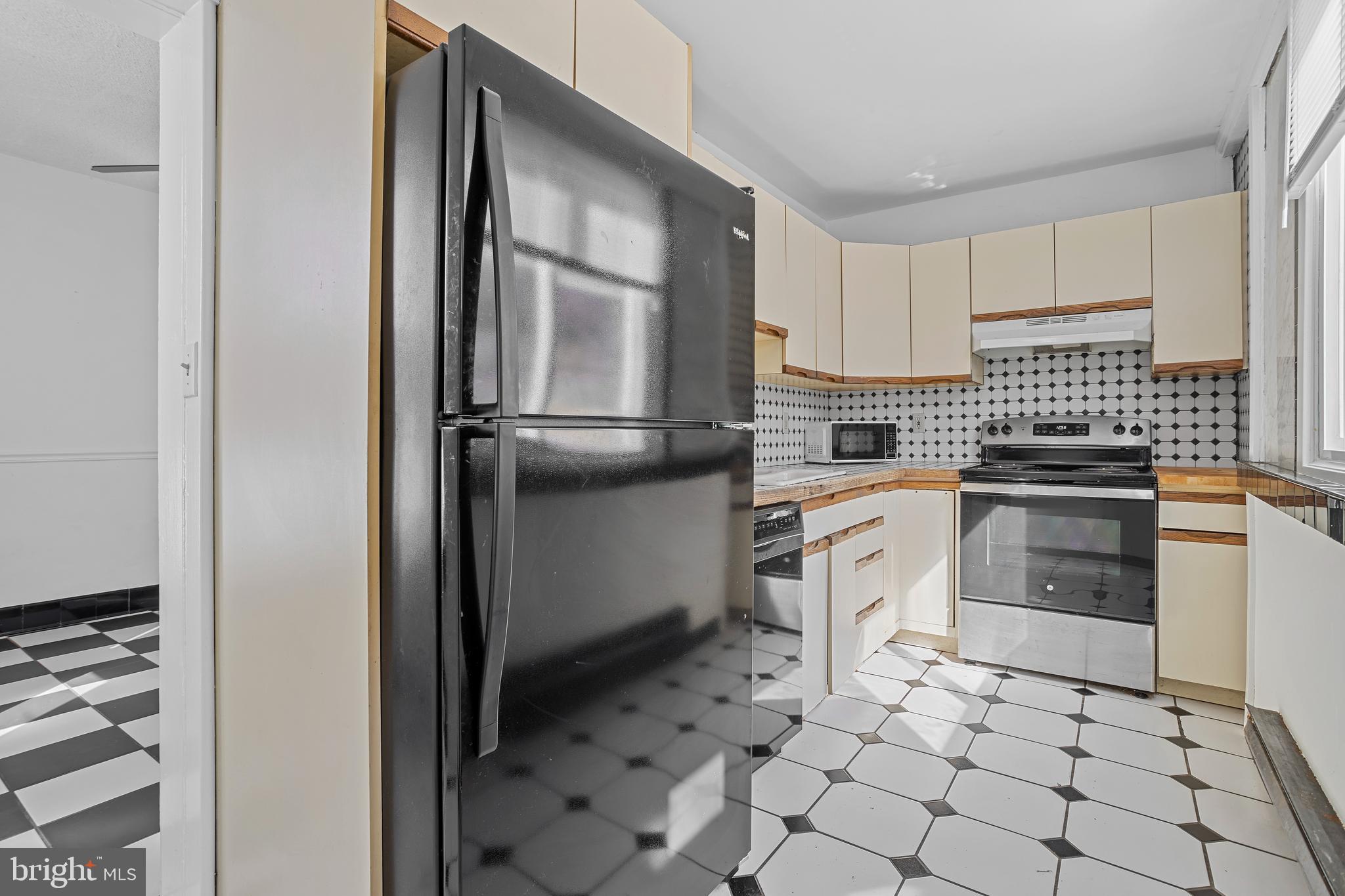 ROXBOROUGH - Residential