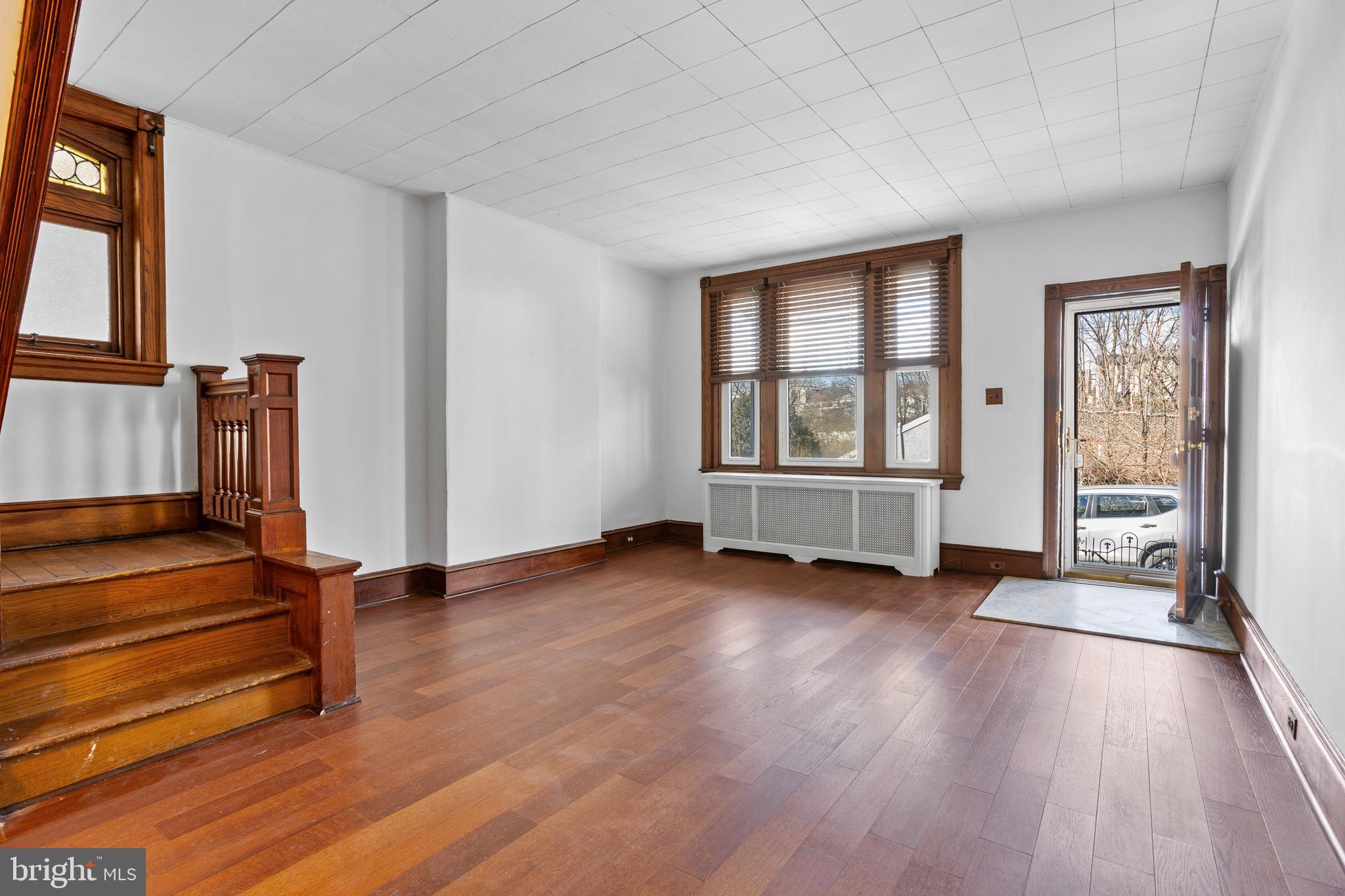 ROXBOROUGH - Residential