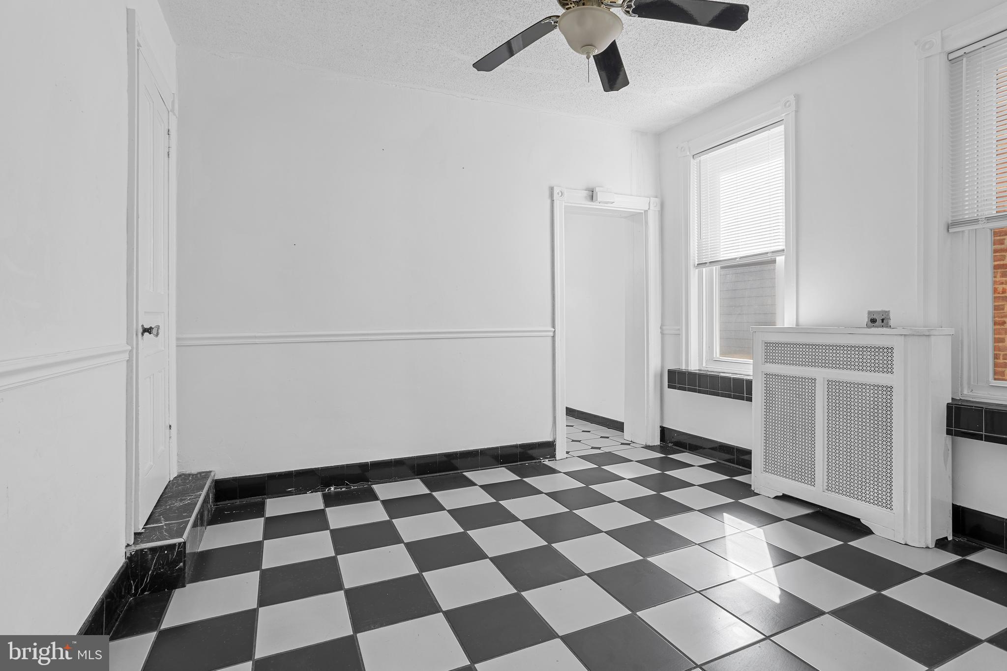 ROXBOROUGH - Residential