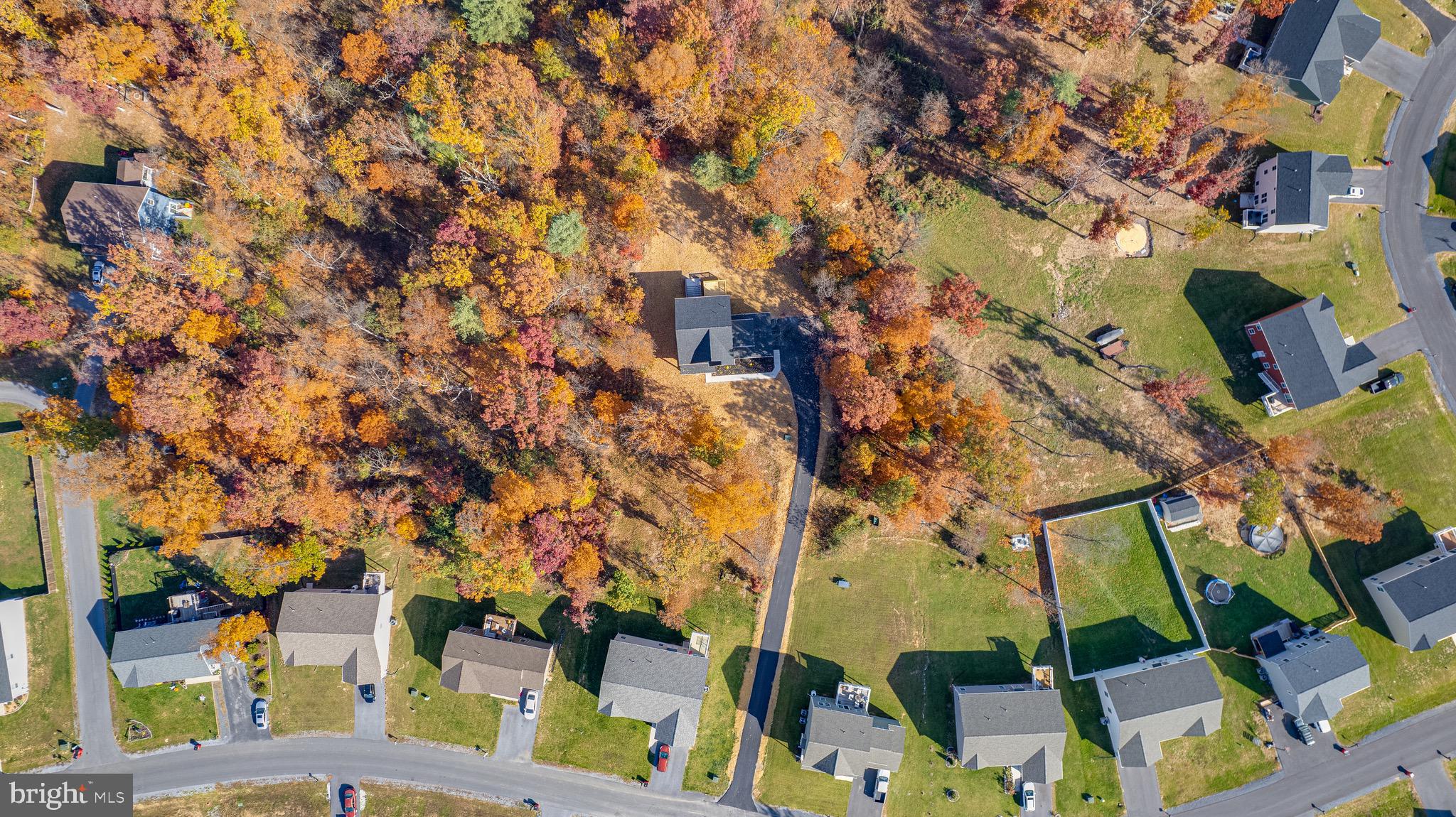 MIDDLE CREEK MANOR - Residential