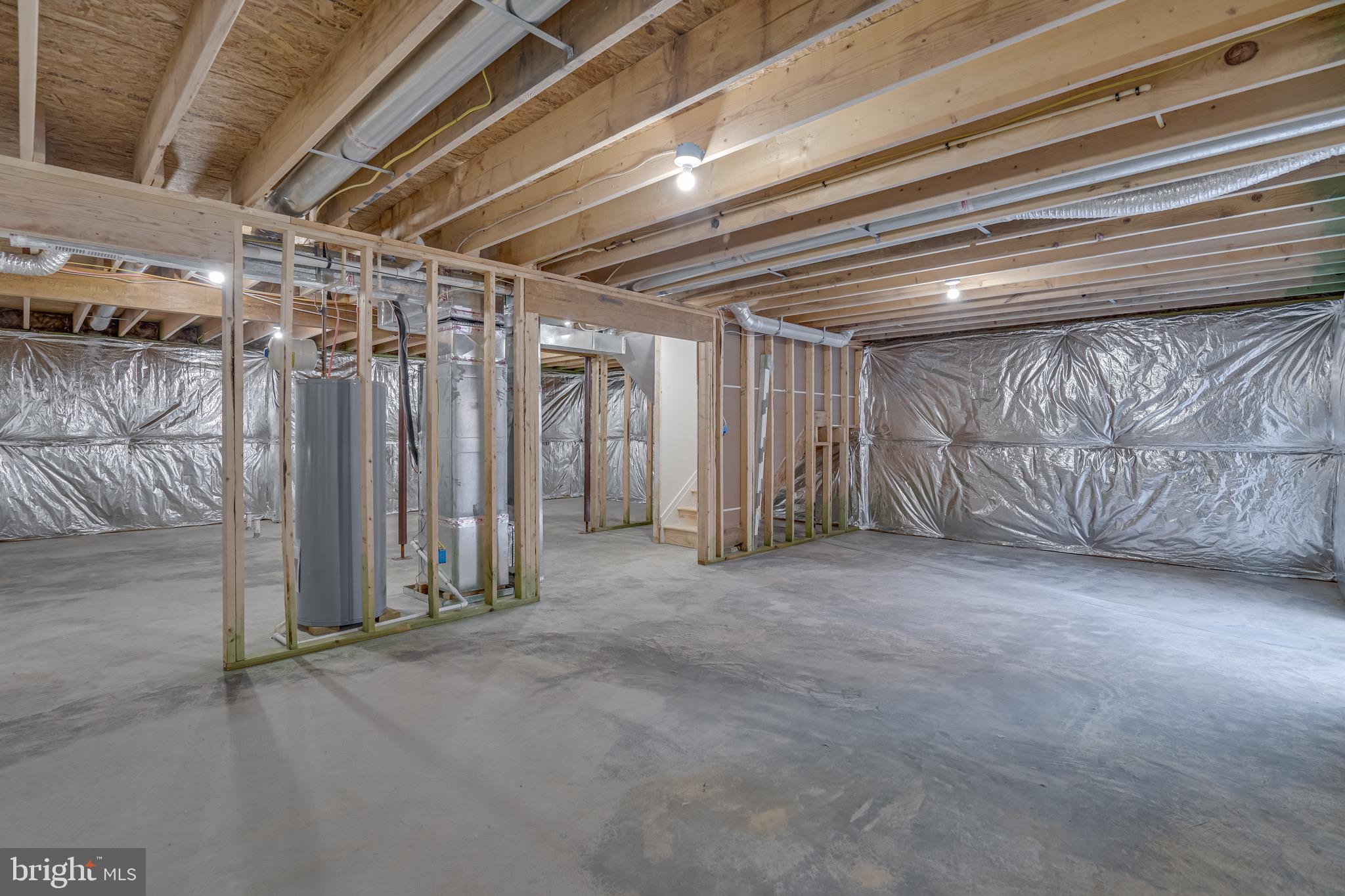 MIDDLE CREEK MANOR - Residential