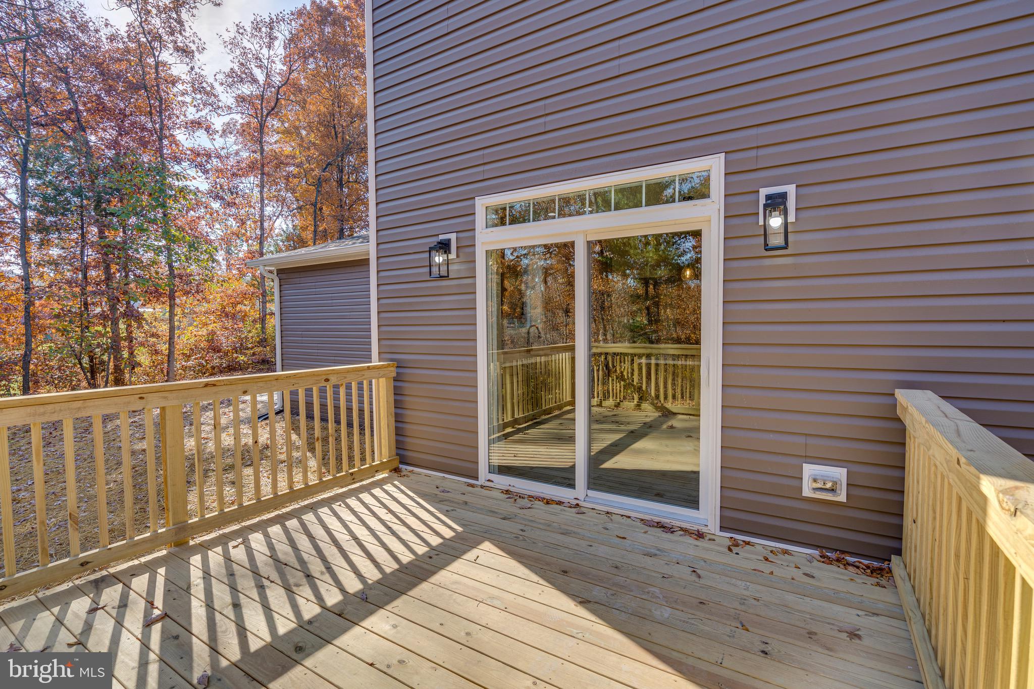 MIDDLE CREEK MANOR - Residential