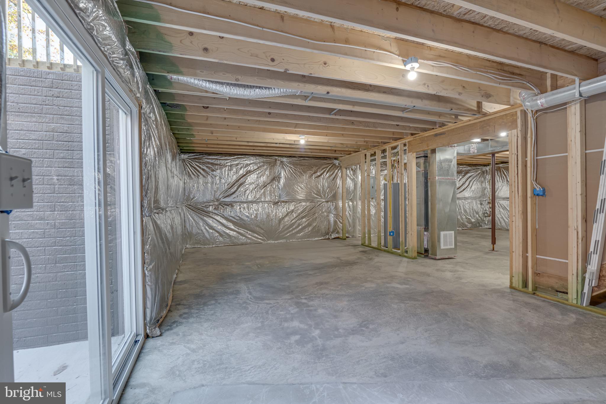 MIDDLE CREEK MANOR - Residential