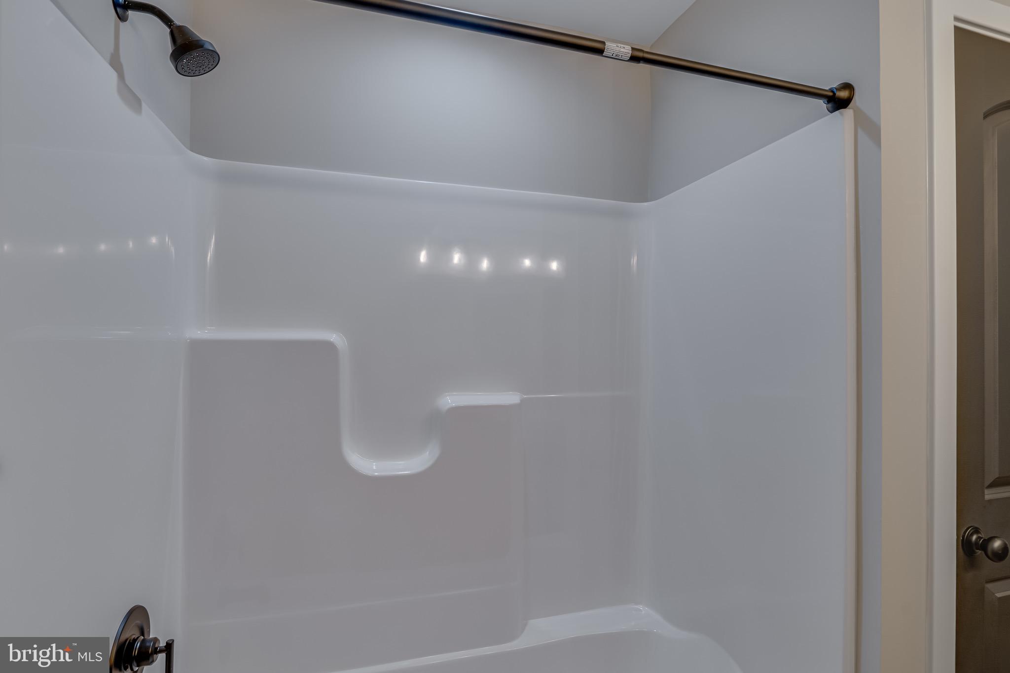 MIDDLE CREEK MANOR - Residential