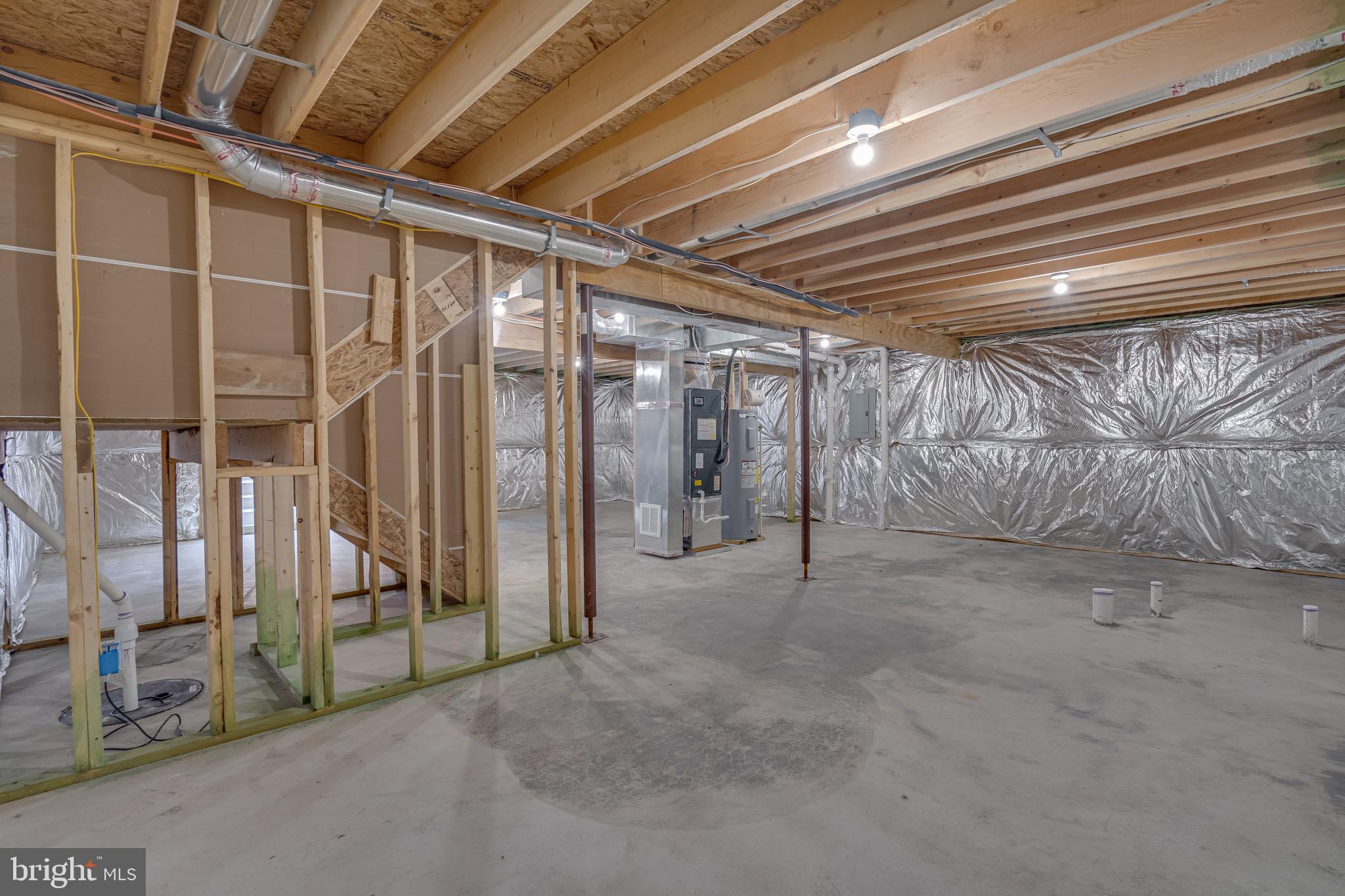 MIDDLE CREEK MANOR - Residential