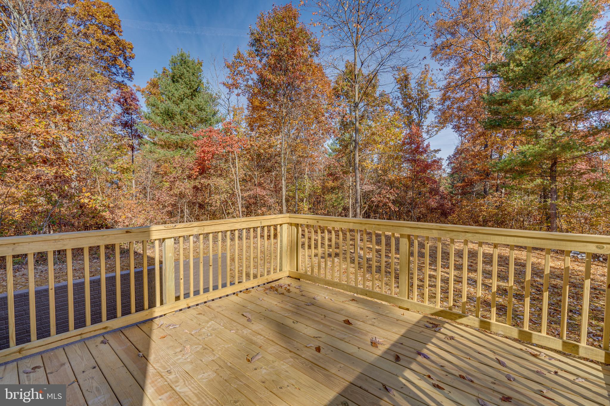 MIDDLE CREEK MANOR - Residential