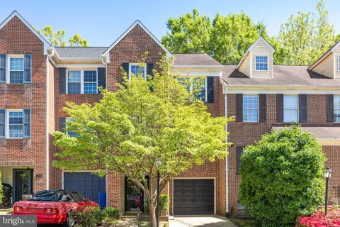 7776 Marshall Heights Court, Falls Church, VA MLS: VAFX2237572