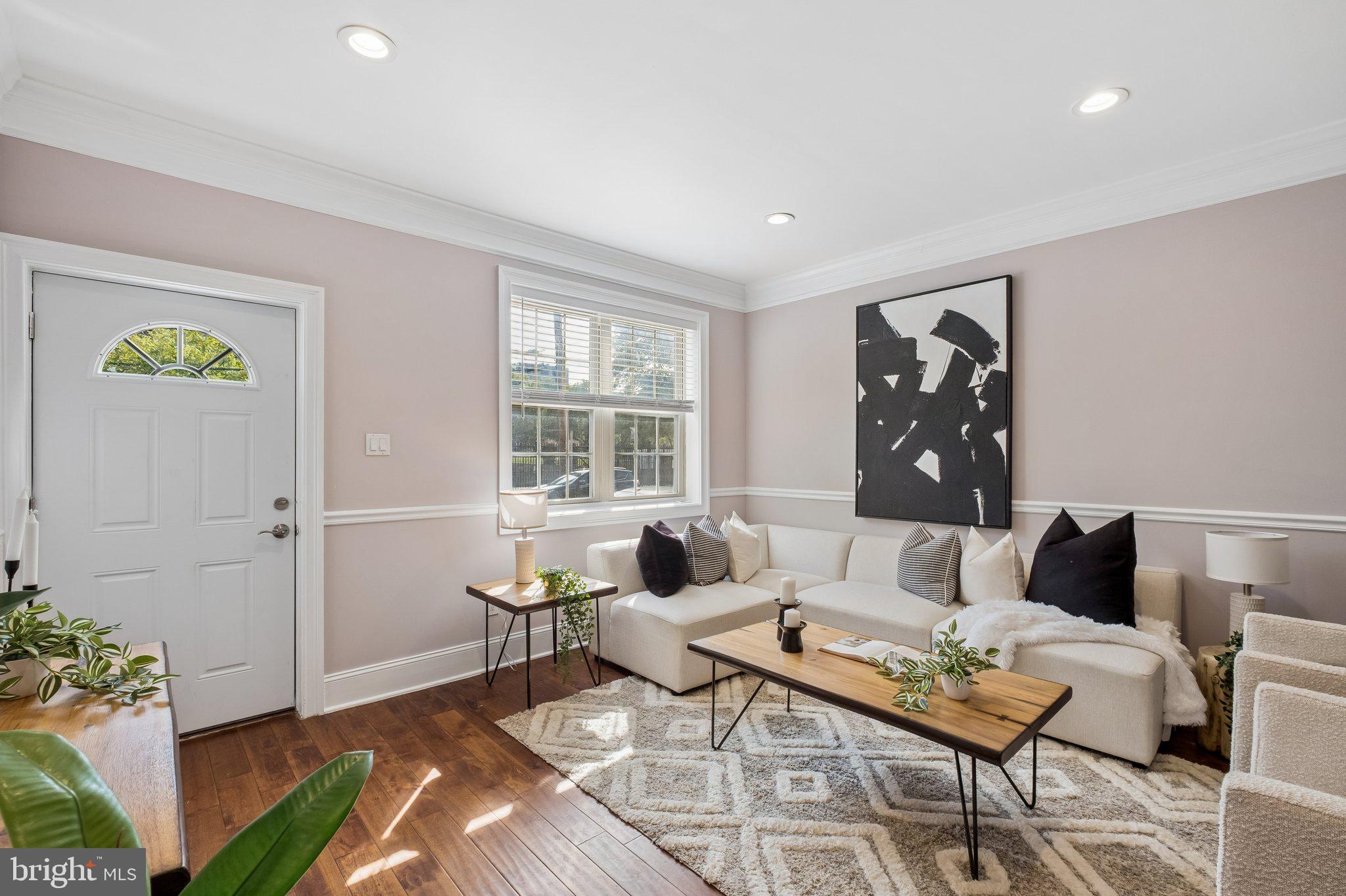 1343 CHRISTIAN STREET