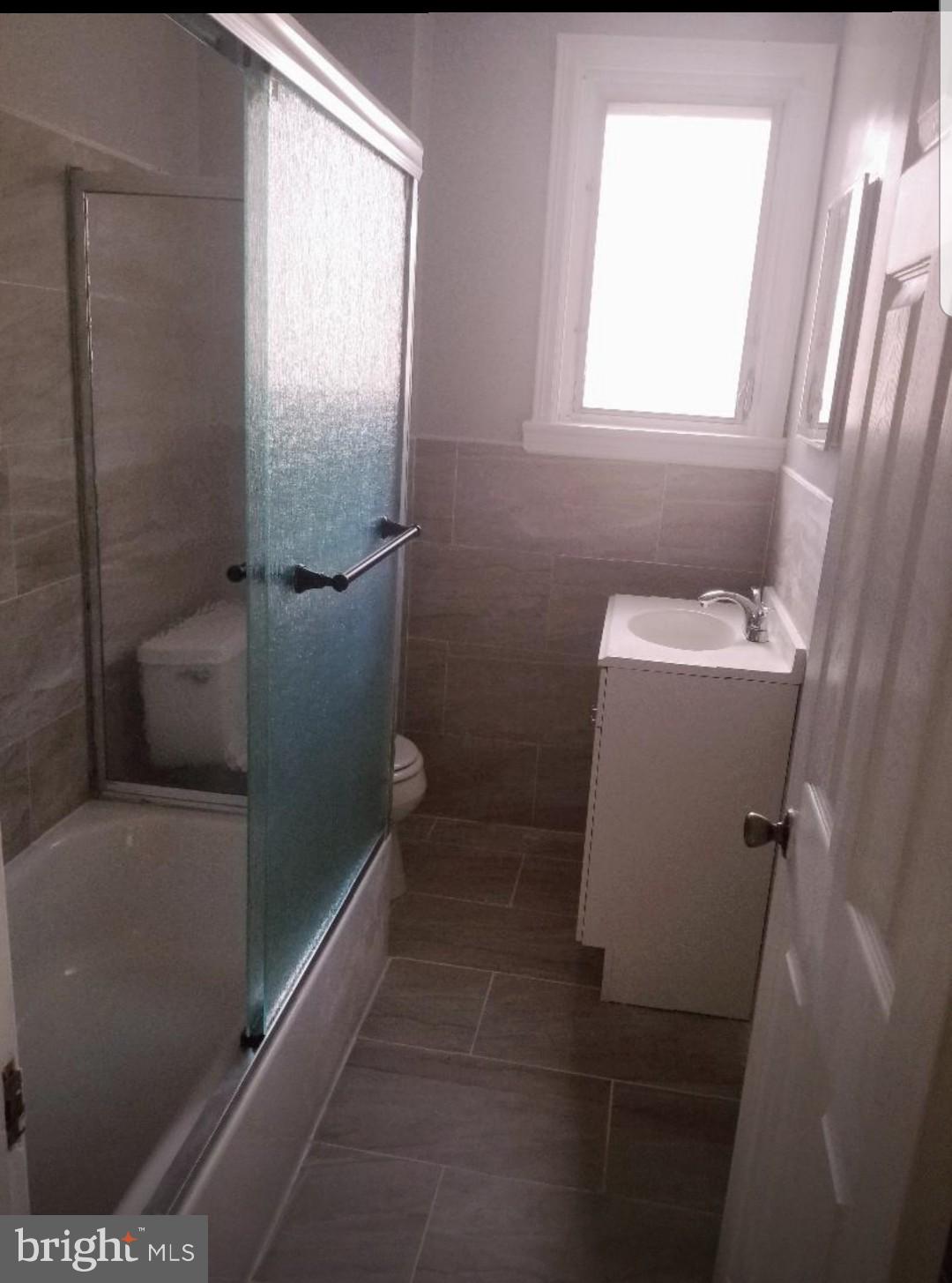 MAYFAIR - Residential Lease