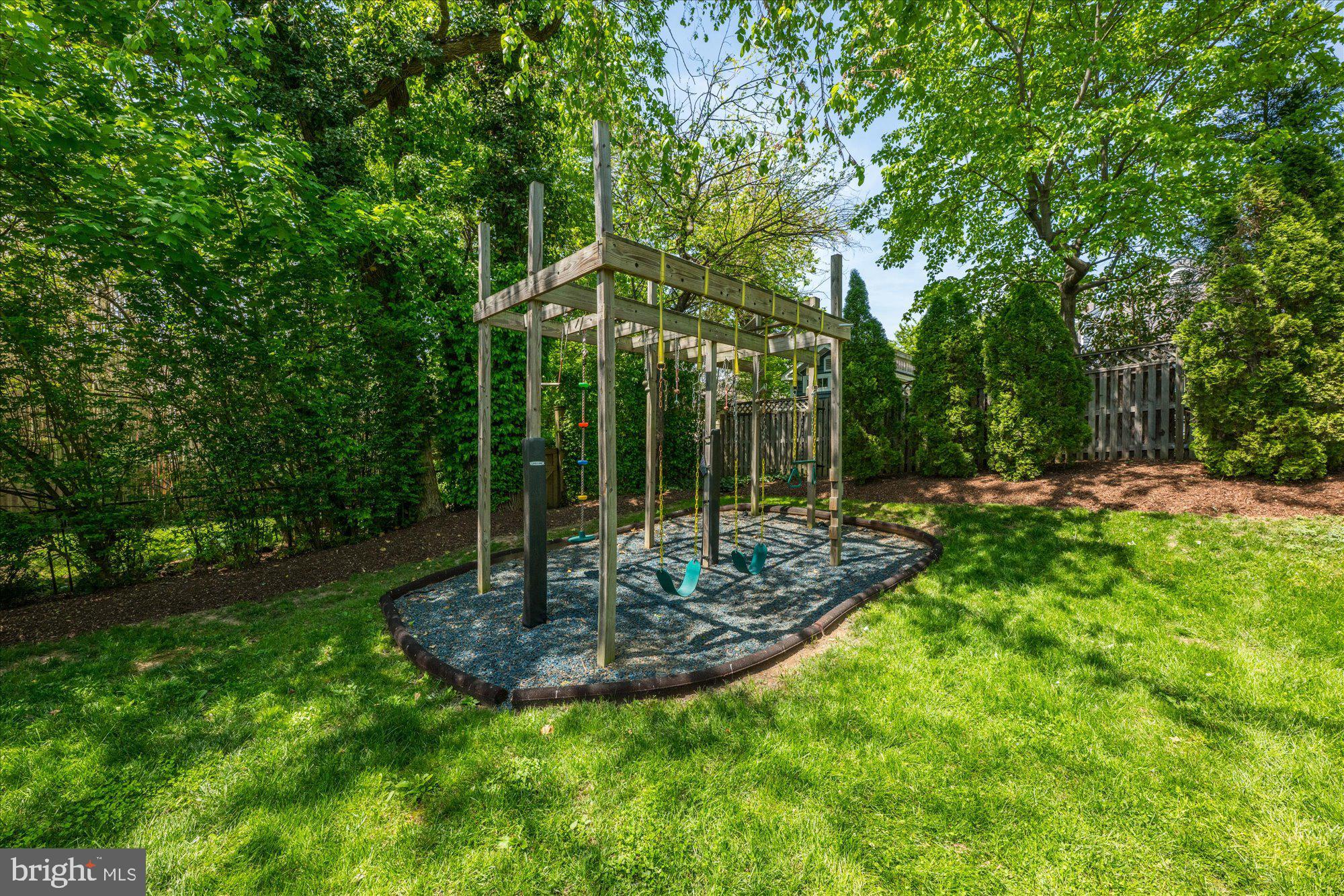 BRADLEY HILLS - Residential