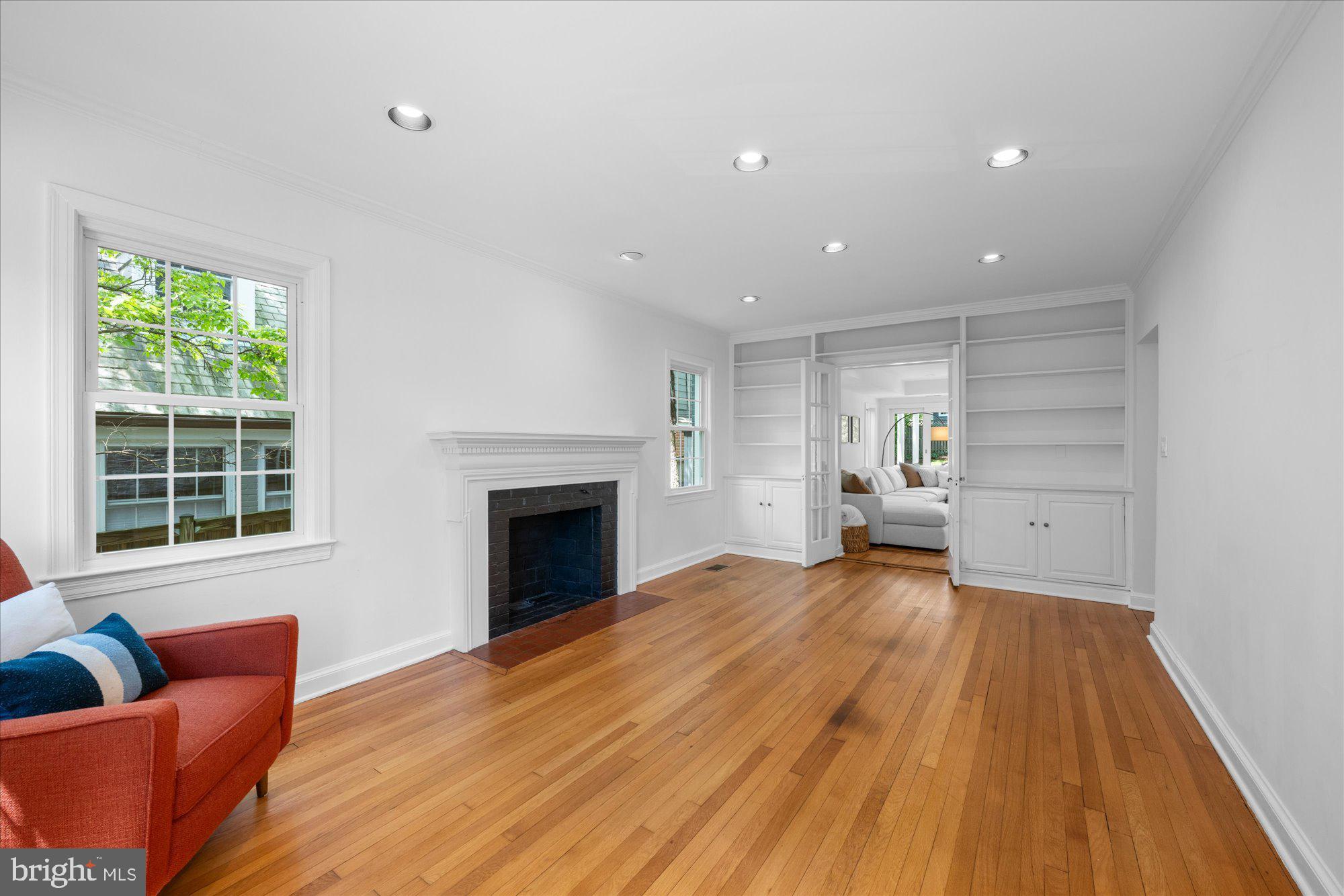 BRADLEY HILLS - Residential